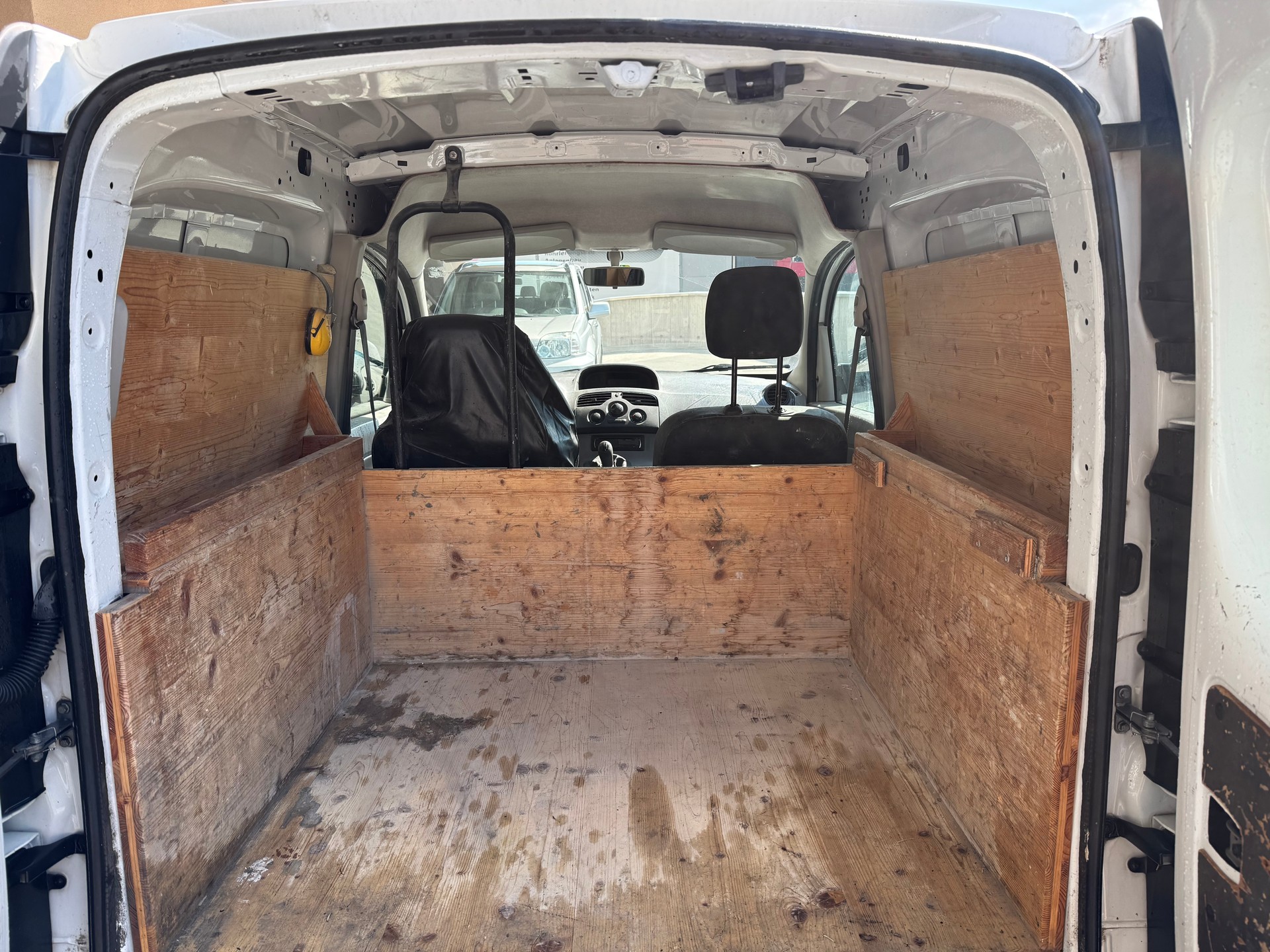 RENAULT Kangoo Express Compact 1.5 dCi 85-image-6