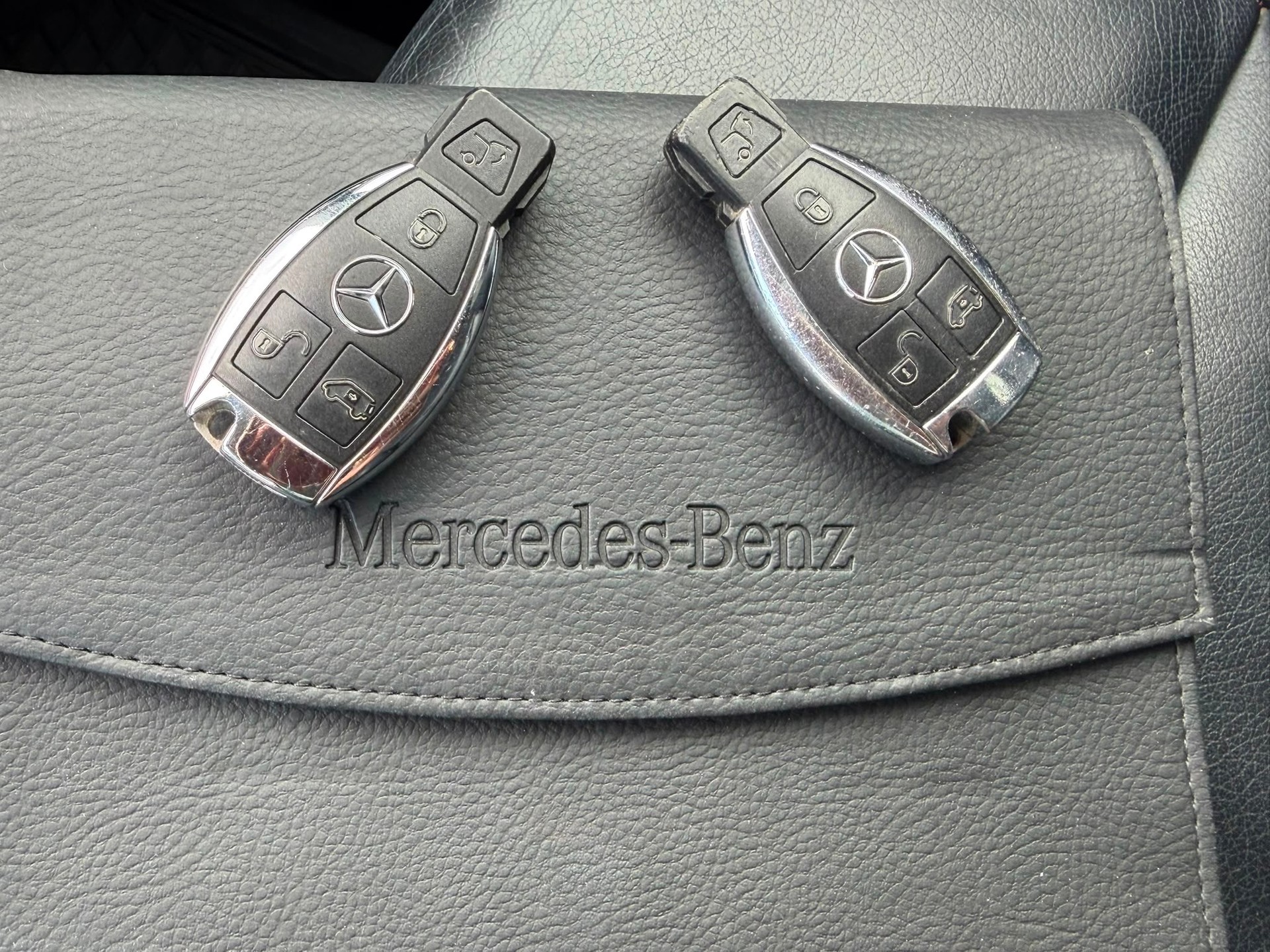 MERCEDES-BENZ V 220 d Avantgarde lang 7G-Tronic*8-Plätze*-image-19