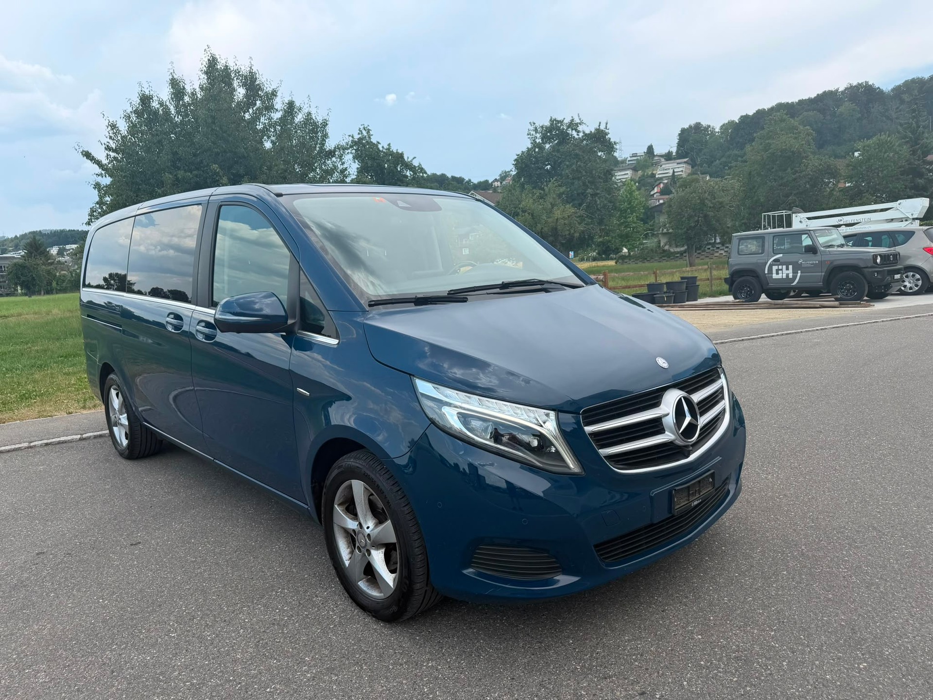 MERCEDES-BENZ V 220 d Avantgarde lang 7G-Tronic*8-Plätze*-image-1