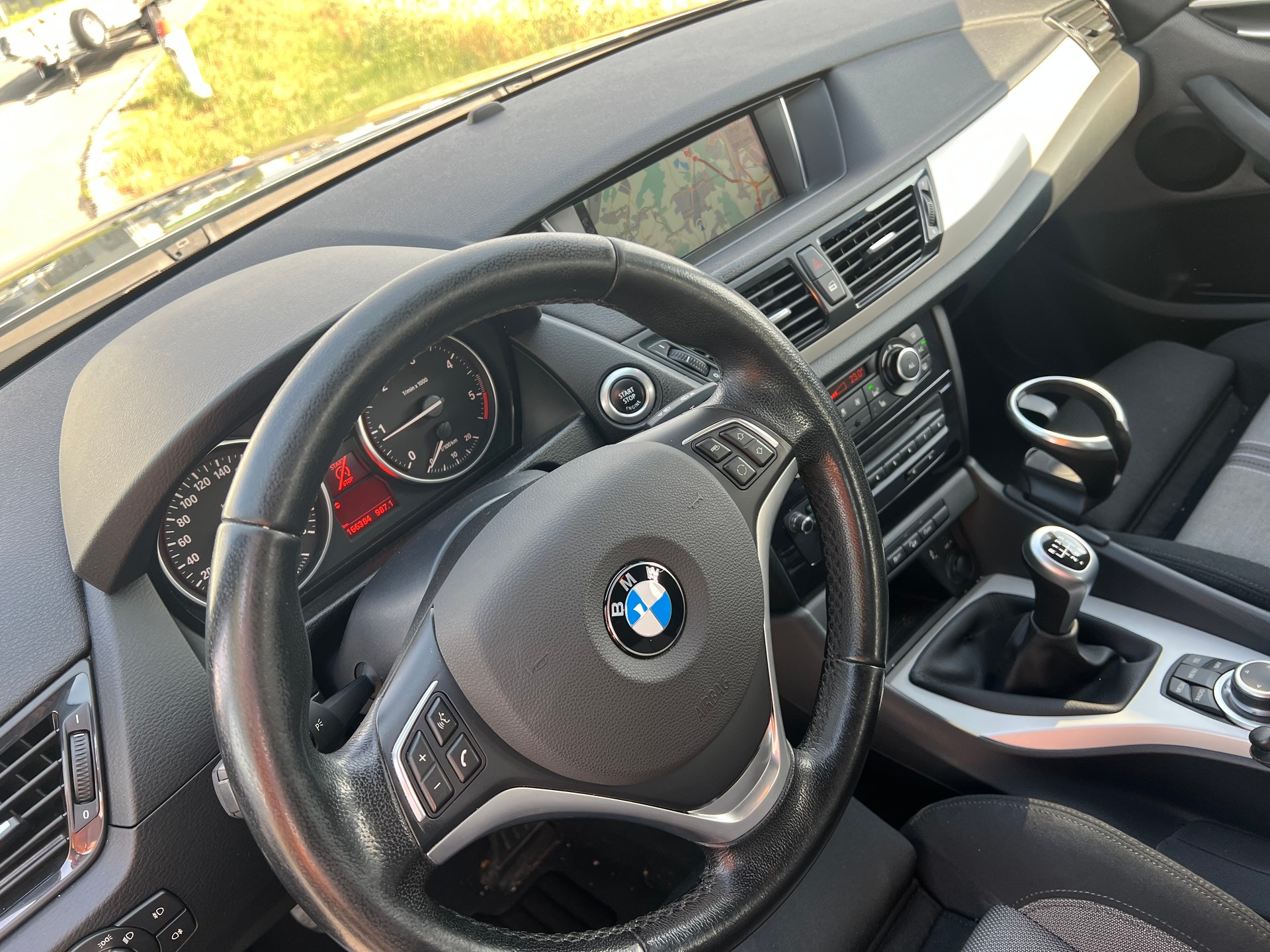 BMW X1 xDrive 20d Sport Line- AWD- 4X4-image-17