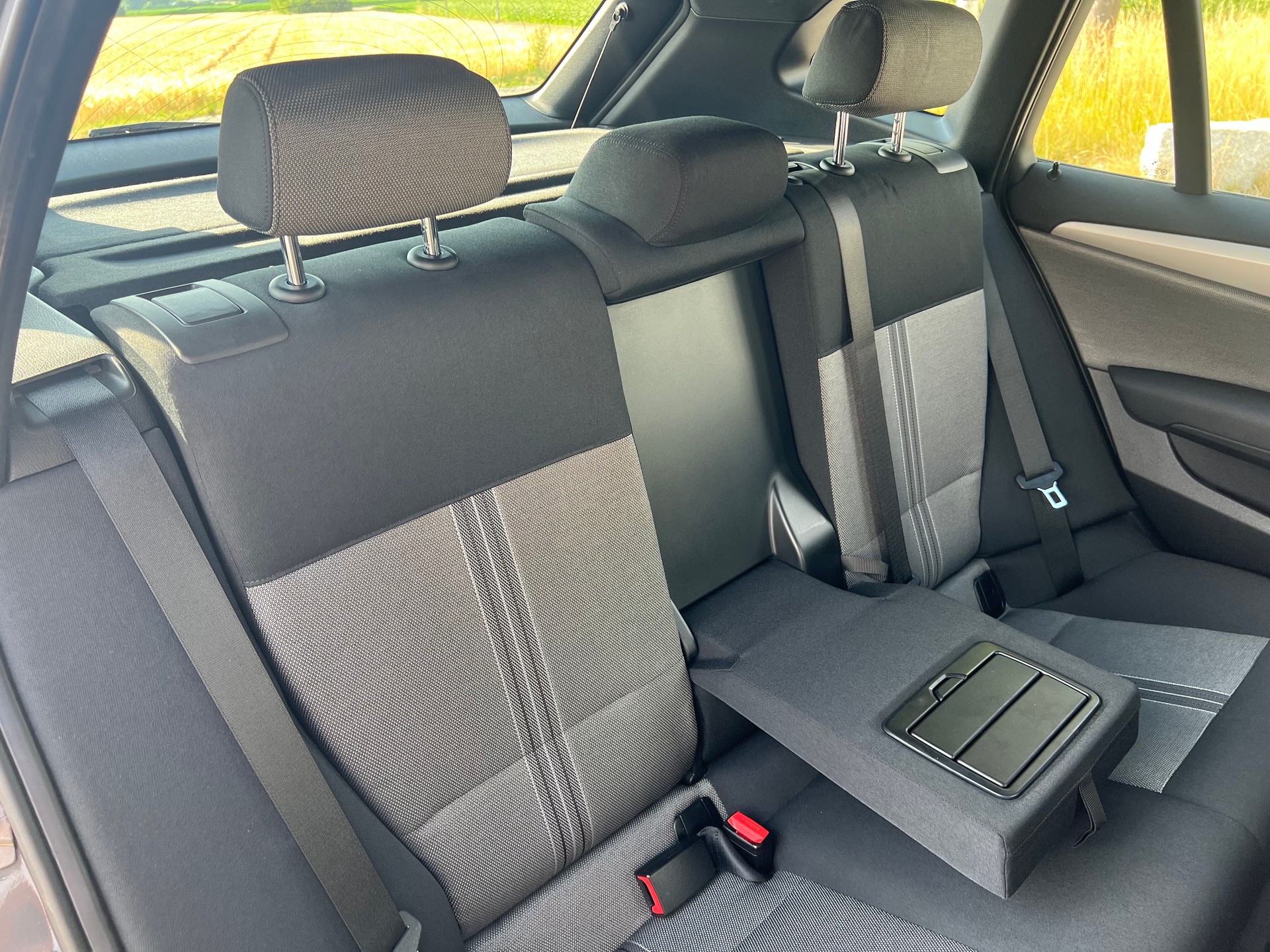 BMW X1 xDrive 20d Sport Line- AWD- 4X4-image-25
