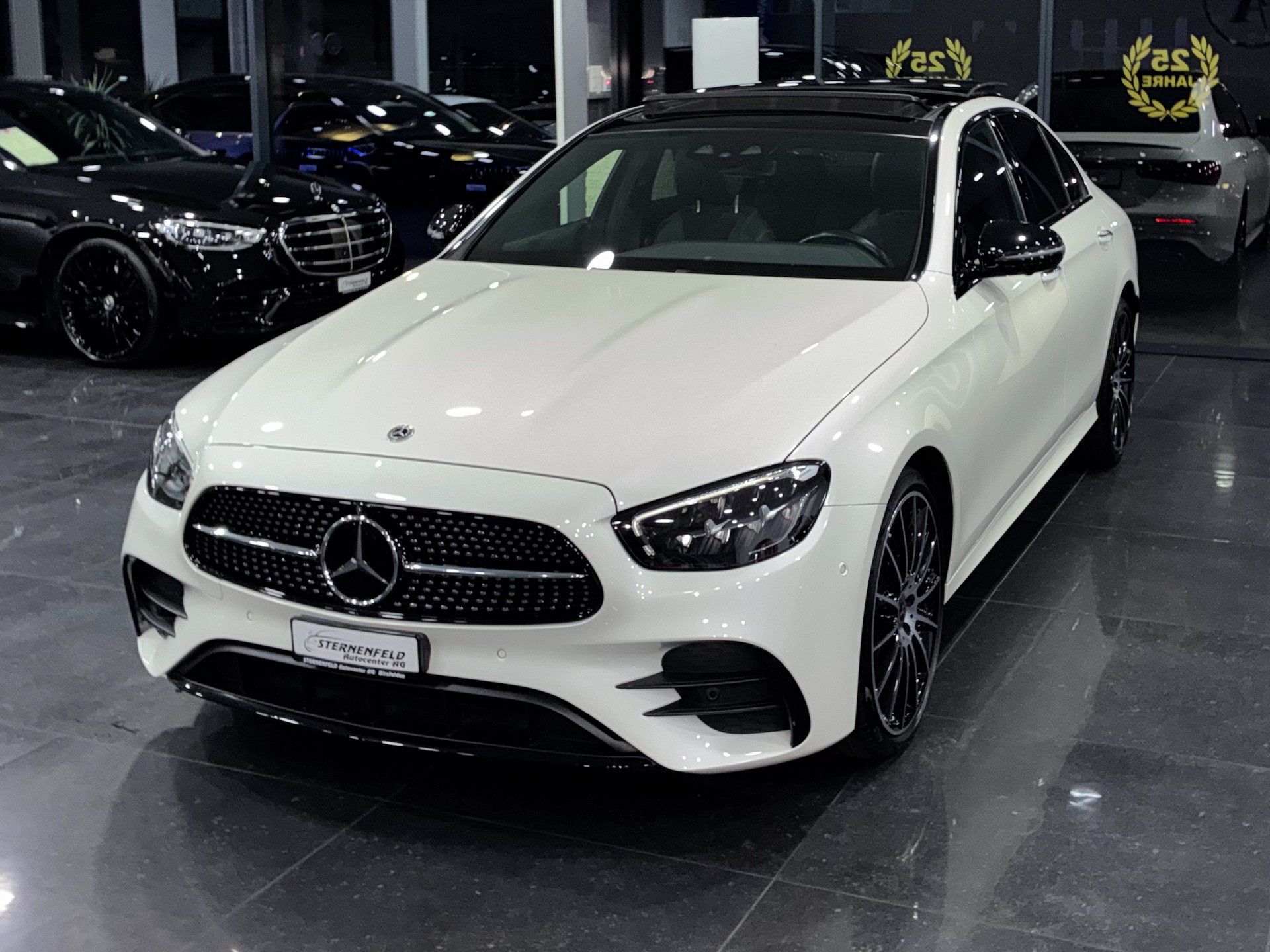 MERCEDES-BENZ E 220 d 4Matic AMG Line Swiss Star 9G-Tronic-image-0