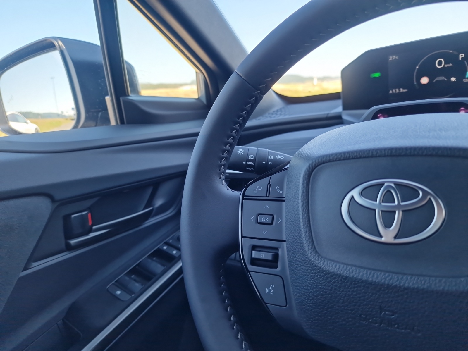 TOYOTA C-HR+ 77 kWh Style FWD Reichweite 607 km-image-14