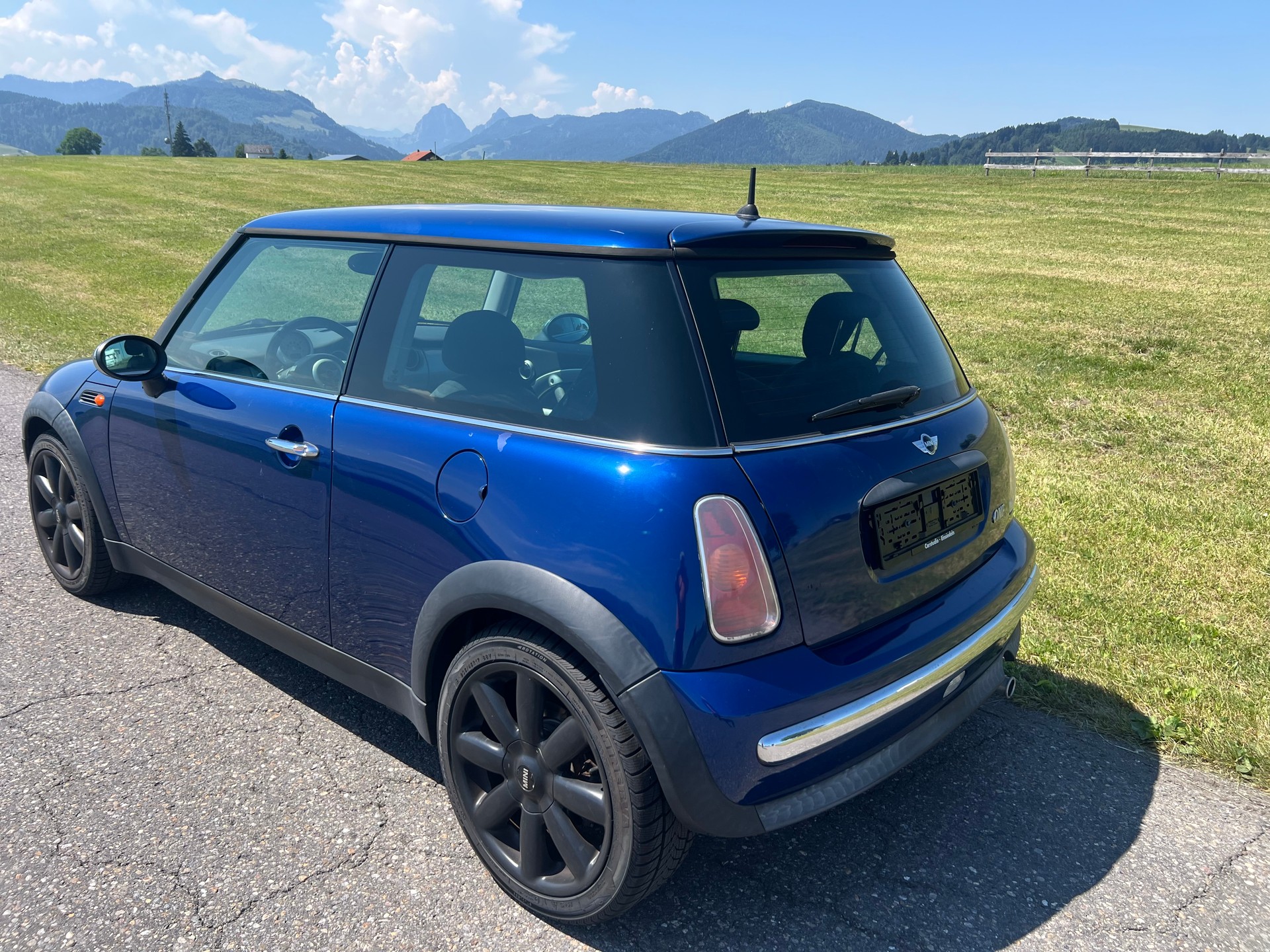 MINI One-image-3