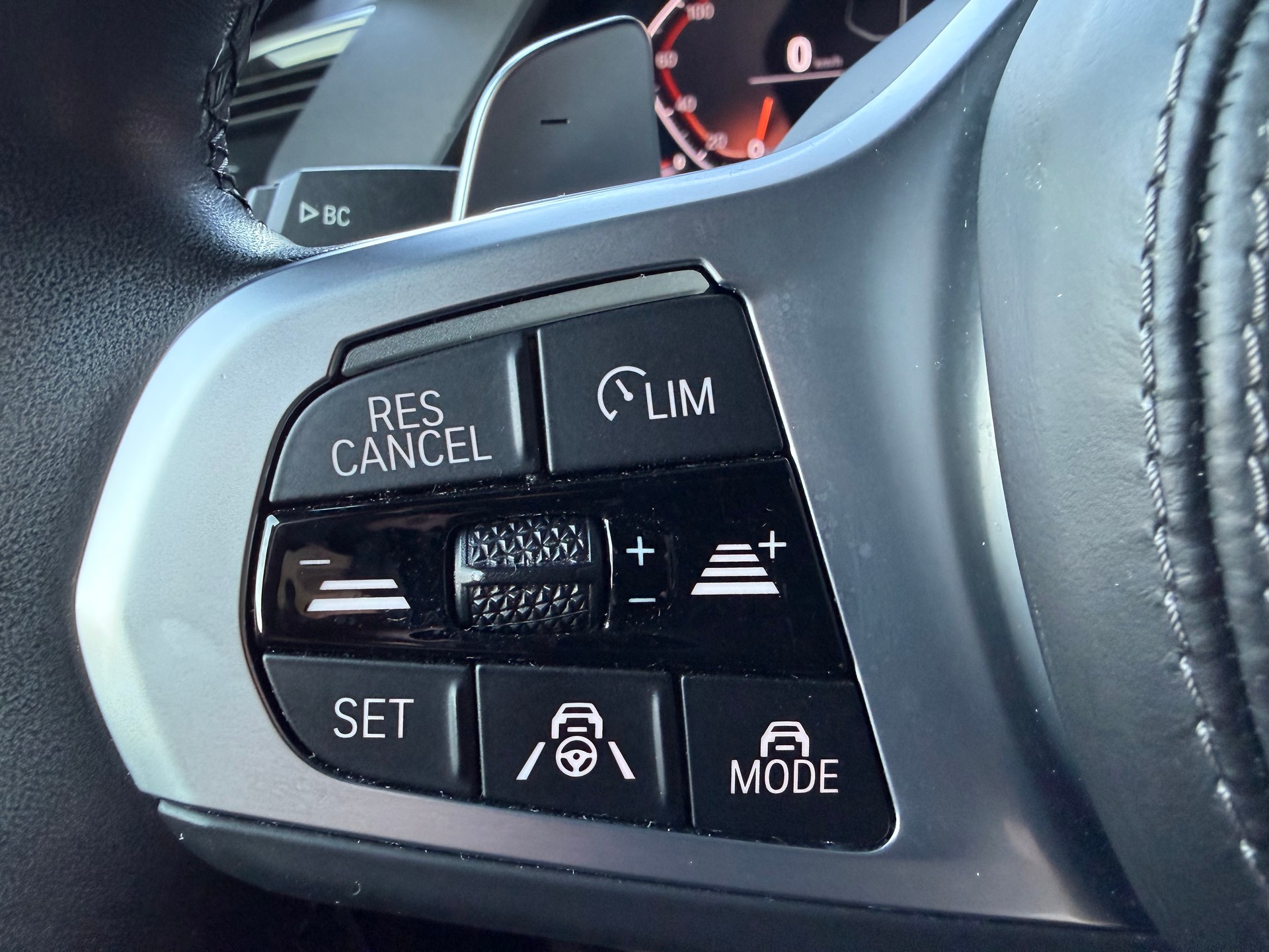 BMW X5 xDrive 48V 30d M Sport Steptronic-image-17