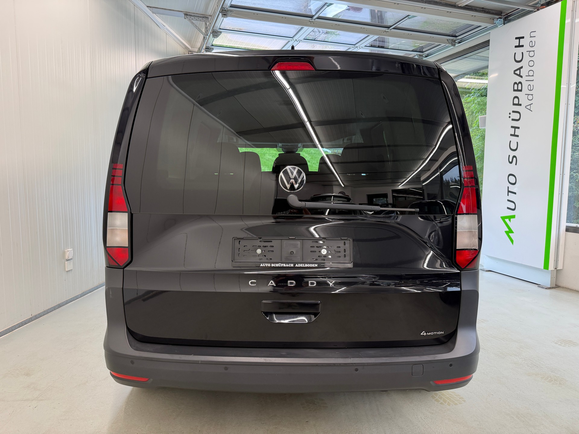 VW Caddy 2.0 TDI 4Motion Comfort-image-4