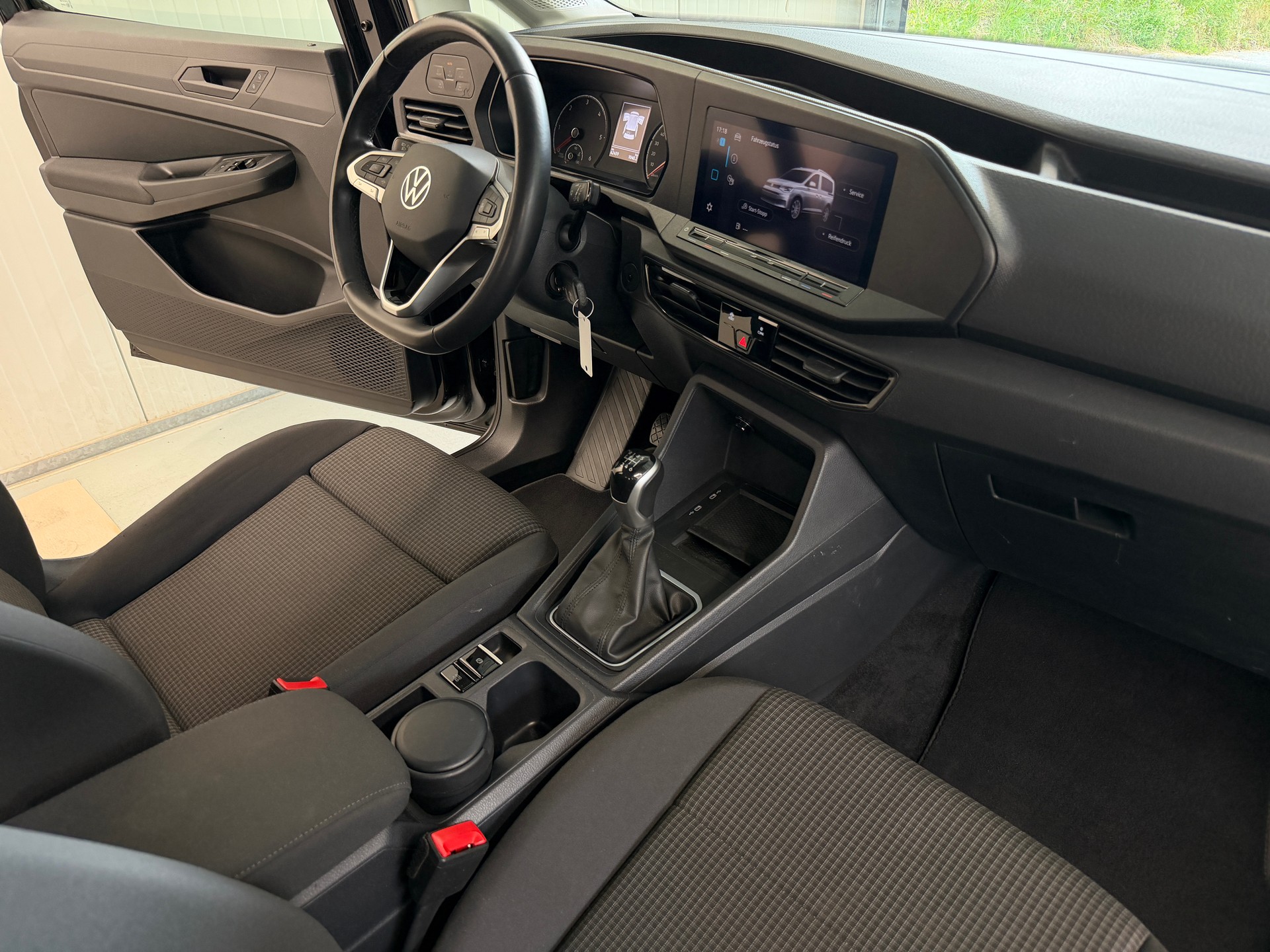 VW Caddy 2.0 TDI 4Motion Comfort-image-21