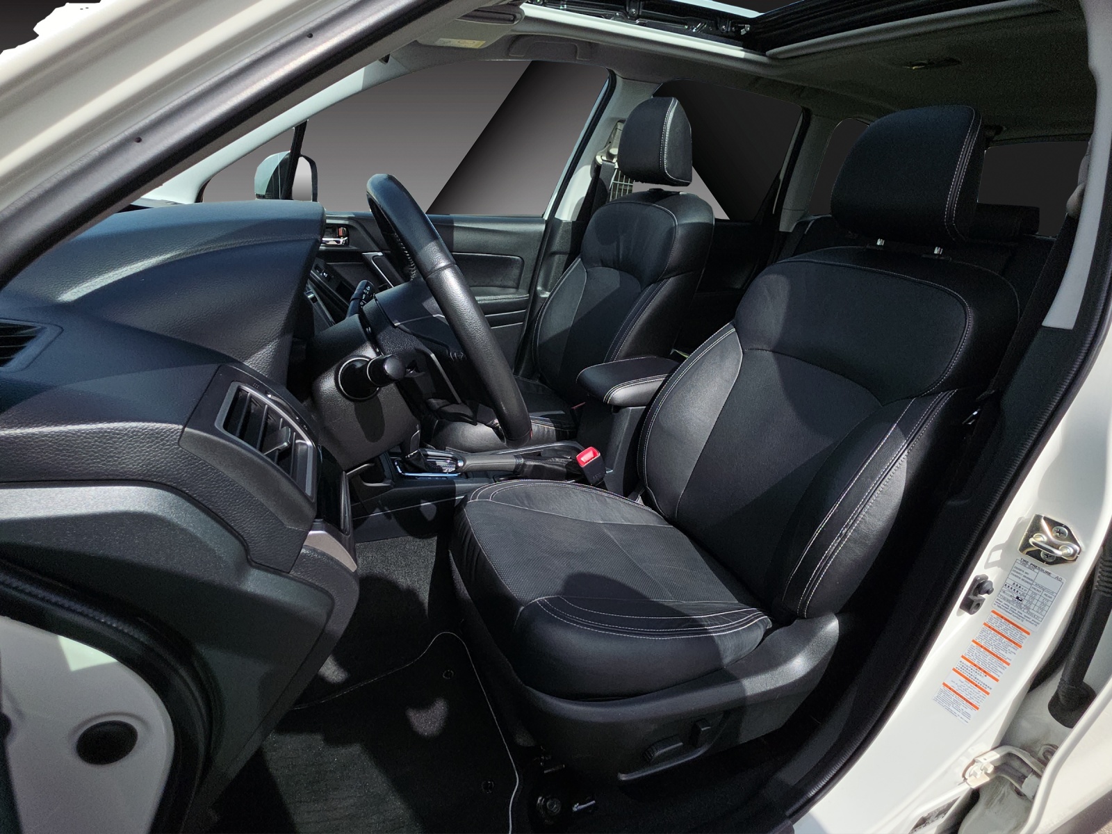 SUBARU Forester 2.0i Executive Lineartronic-image-14