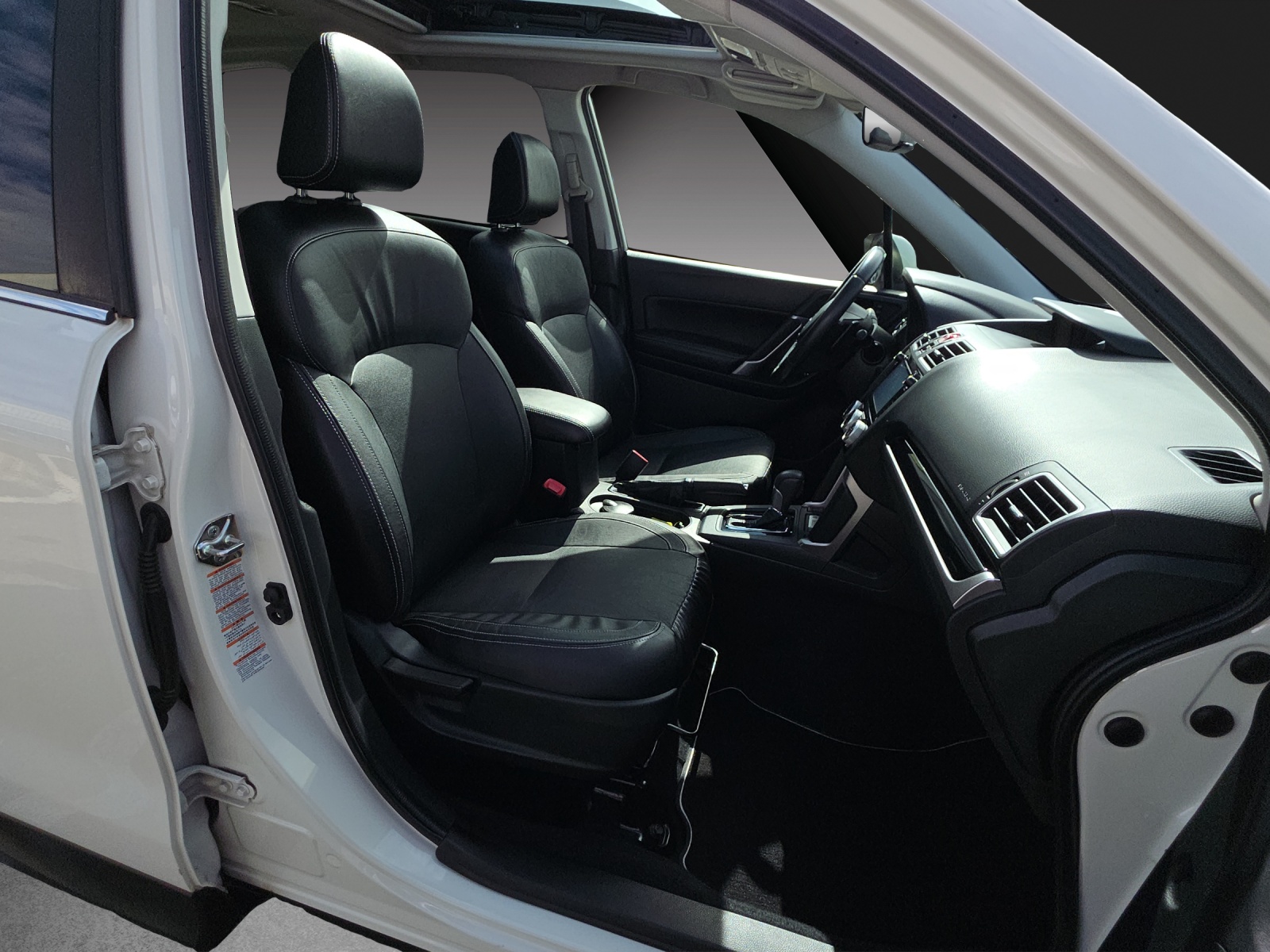 SUBARU Forester 2.0i Executive Lineartronic-image-16