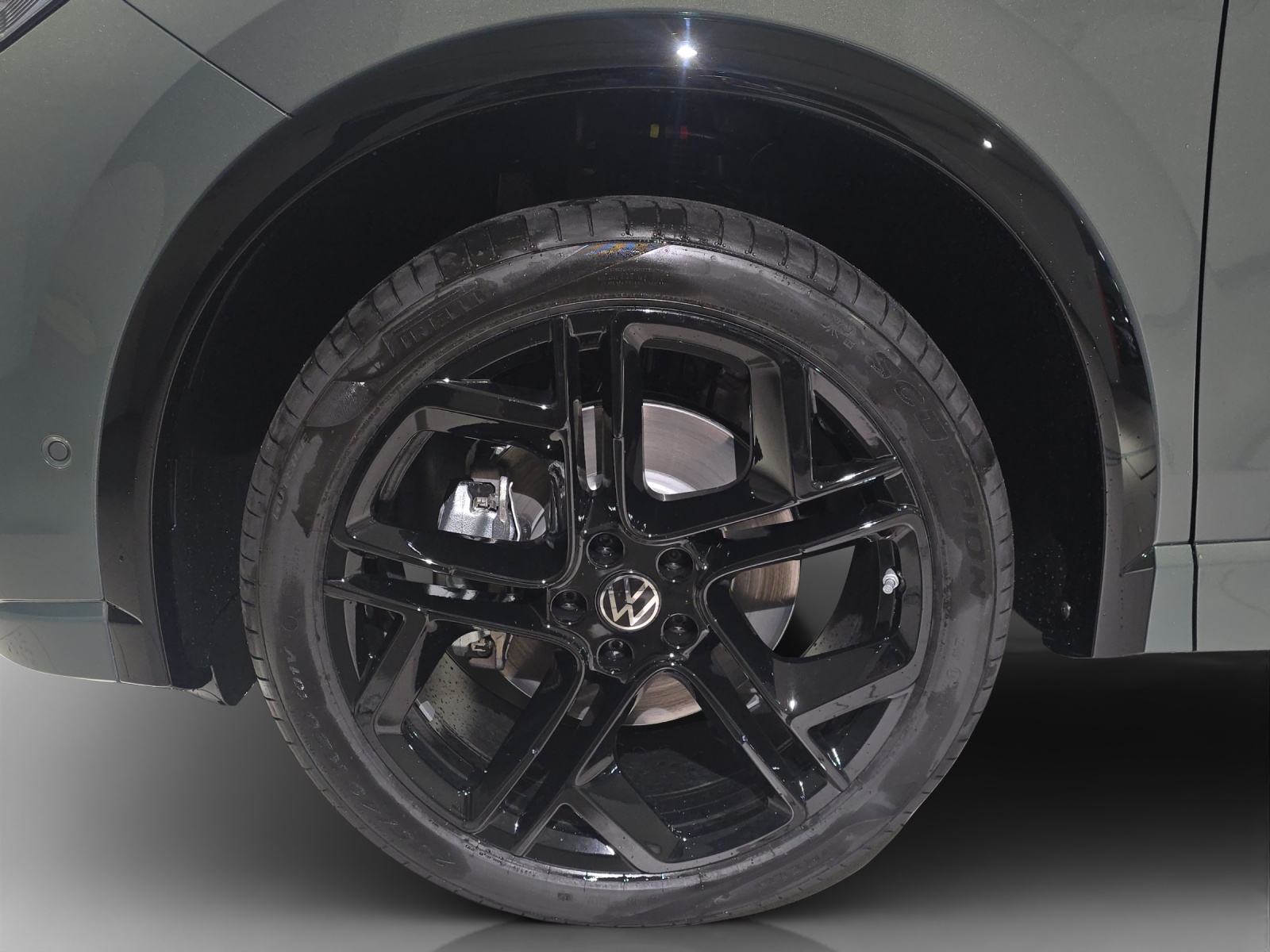 VW Tiguan 2.0 TDI SCR R-Line 4Motion DSG-image-15