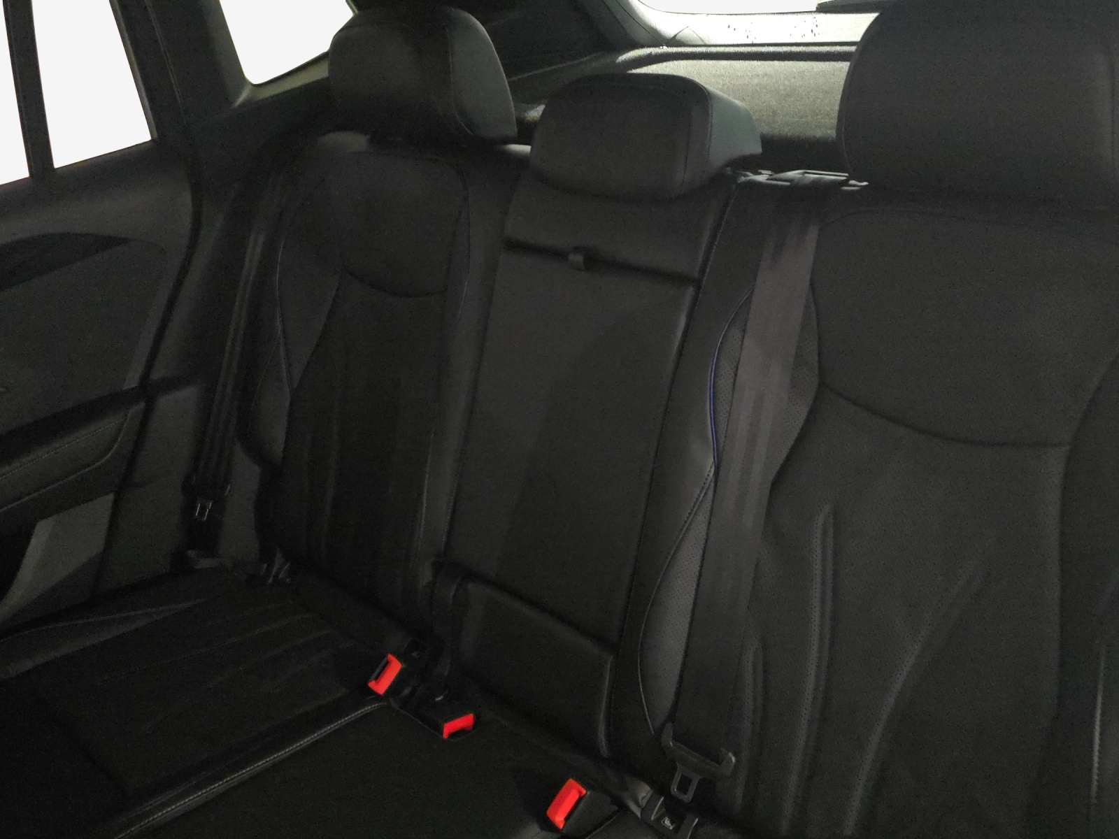 VW Tiguan 2.0 TDI SCR R-Line 4Motion DSG-image-11