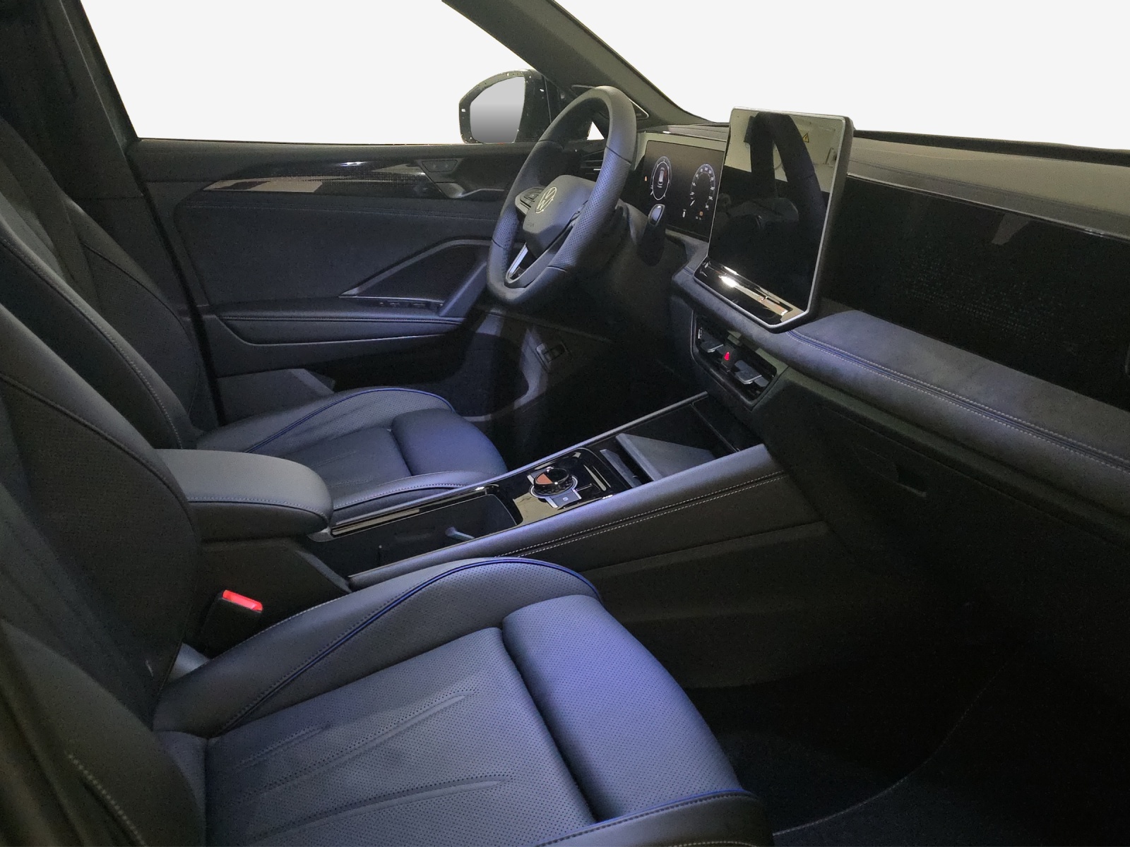 VW Tiguan 2.0 TDI SCR R-Line 4Motion DSG-image-14
