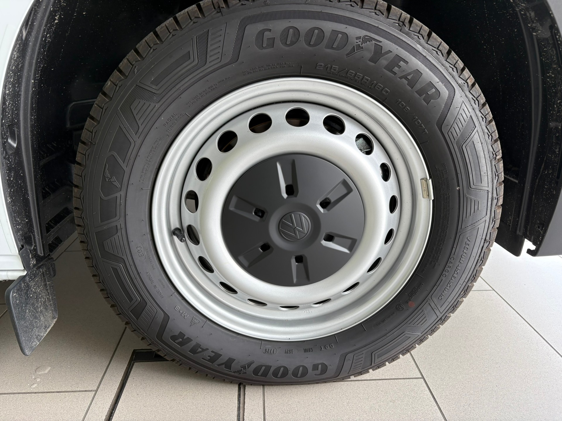 VW Transporter 2.0 TDI Automat-image-16