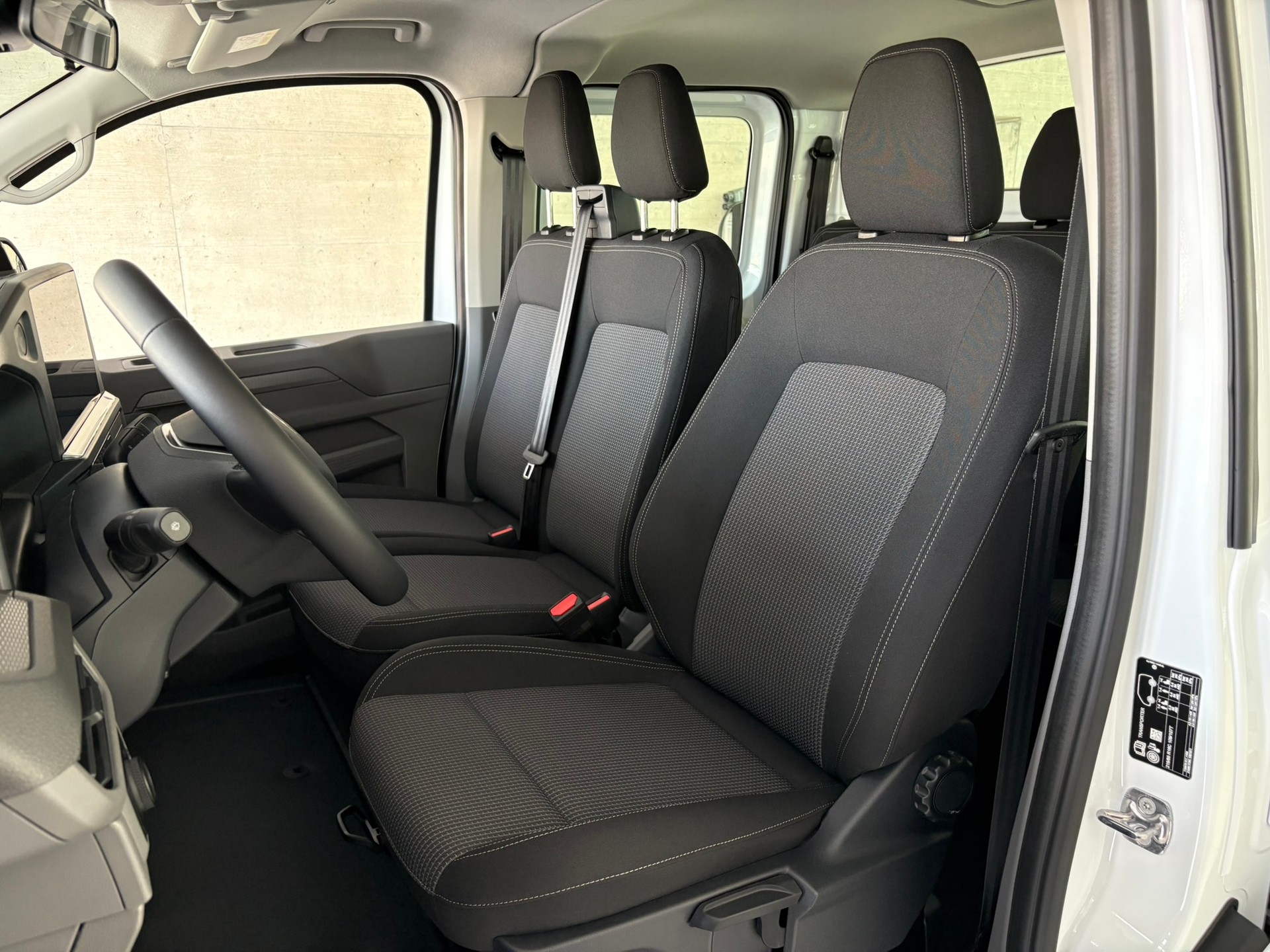 VW Transporter 2.0 TDI Automat-image-11