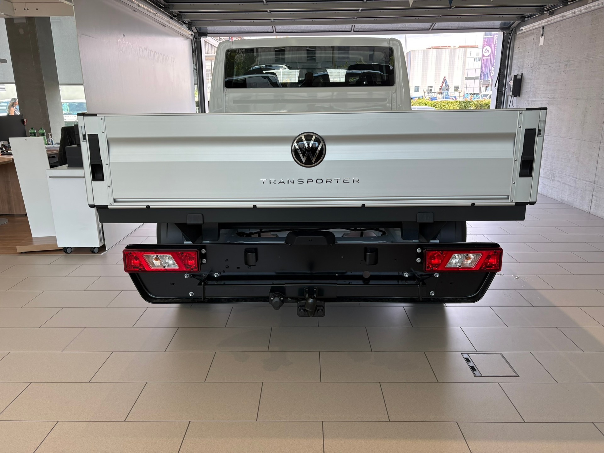 VW Transporter 2.0 TDI Automat-image-4