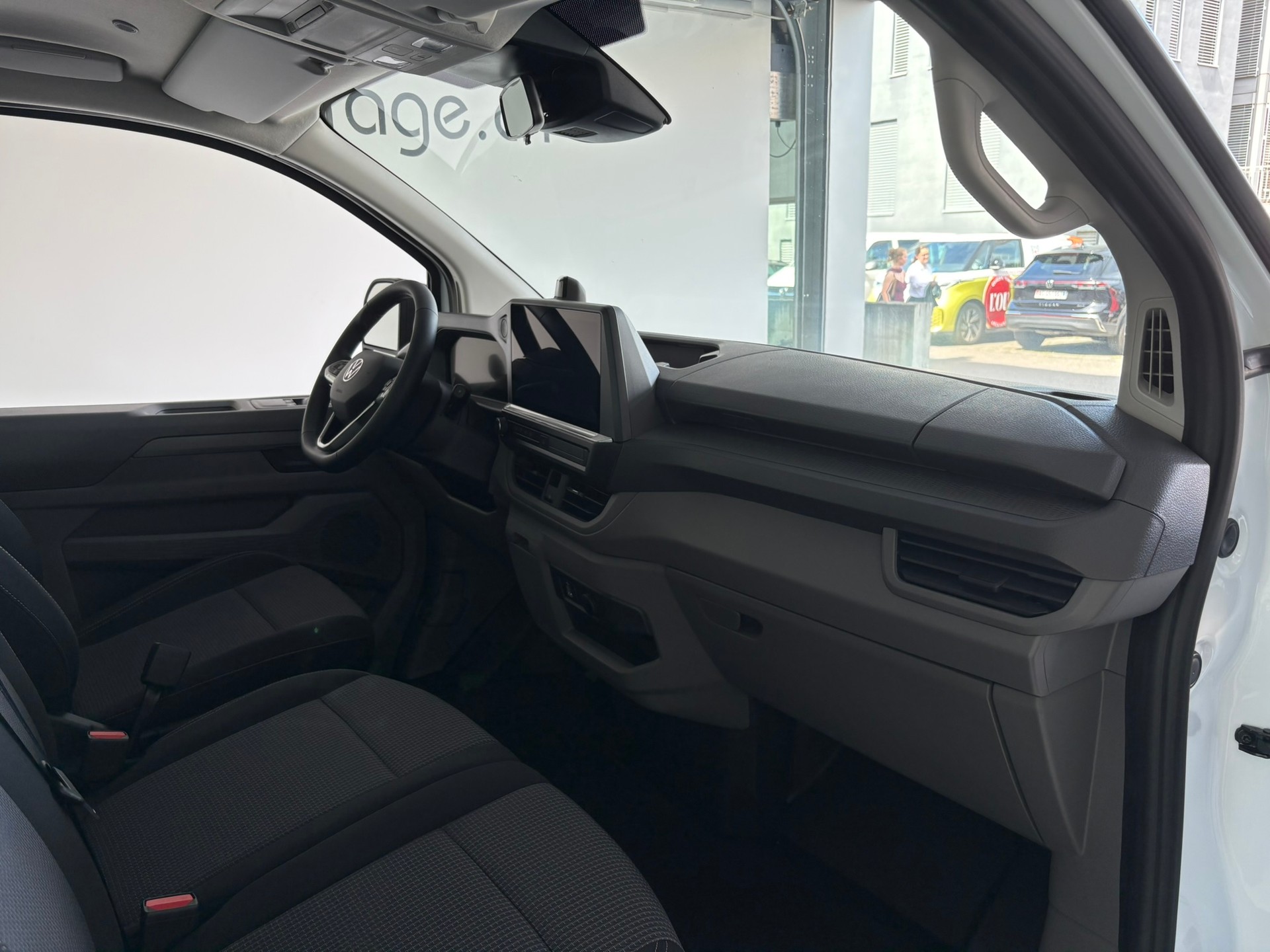 VW Transporter 2.0 TDI Automat-image-9