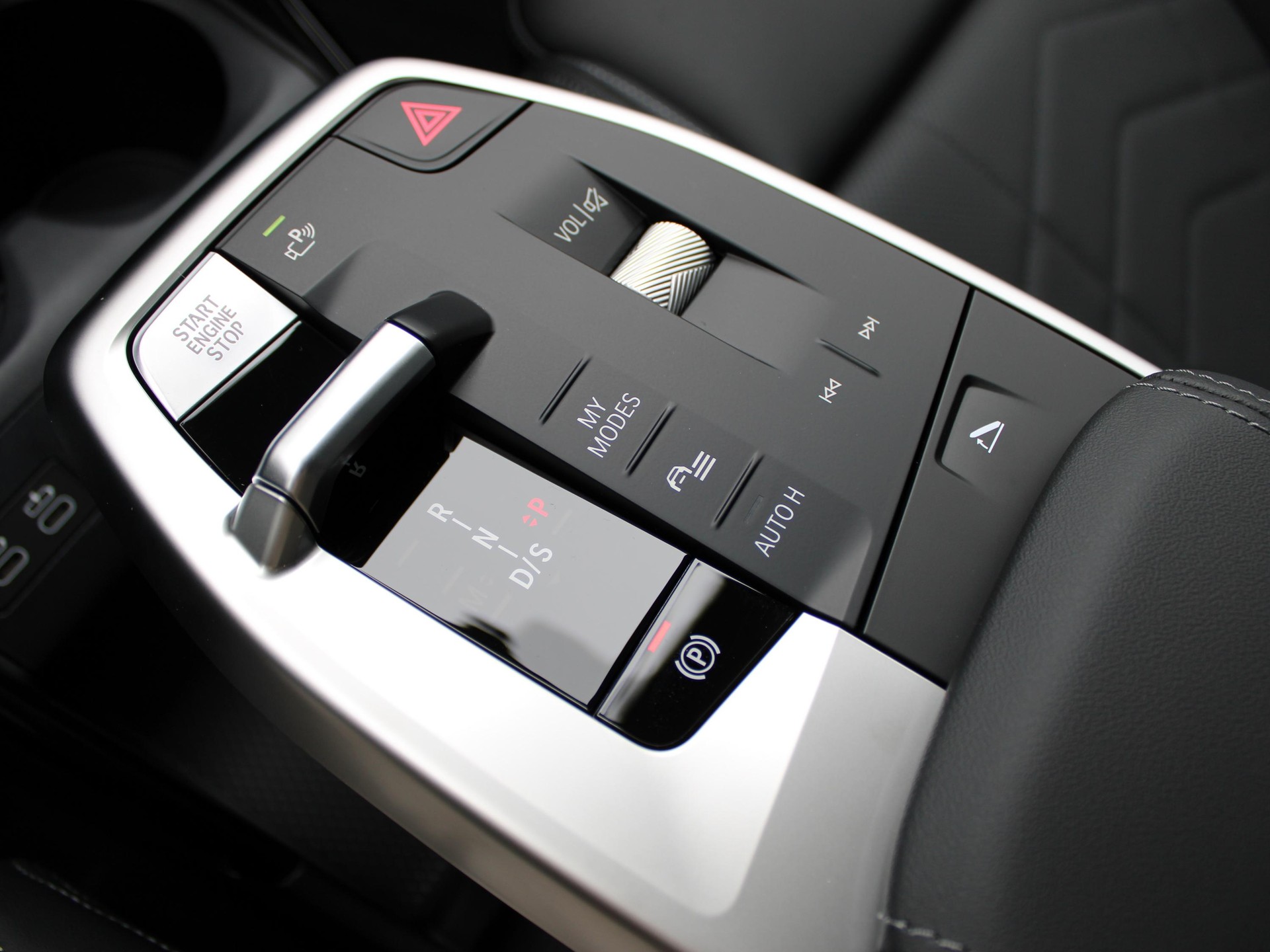 BMW 230e xDr. Act. T. M Sport-image-8