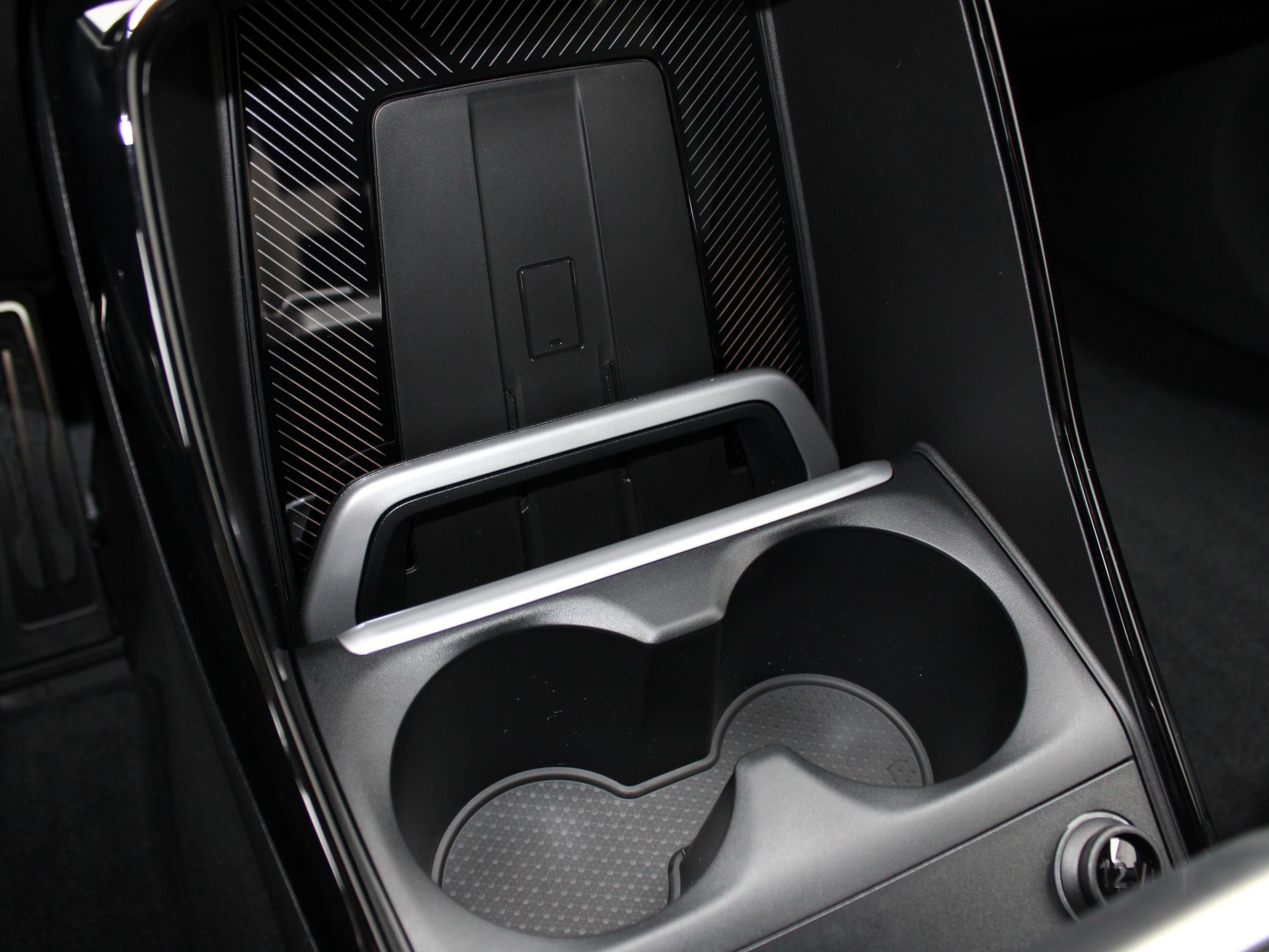 BMW 230e xDr. Act. T. M Sport-image-9