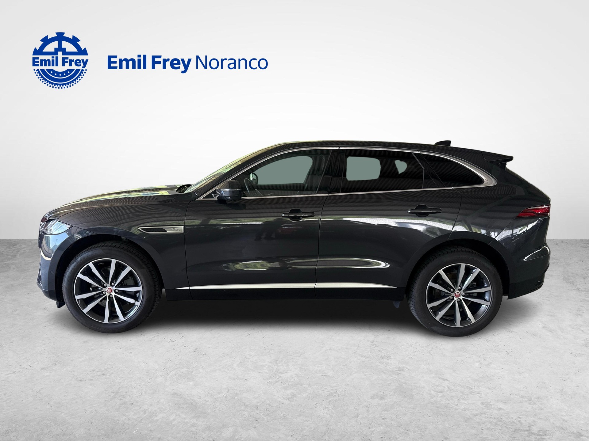 JAGUAR F-Pace 2.0 D I4 200 SE AWD - Ruote invernali incluse-image-1