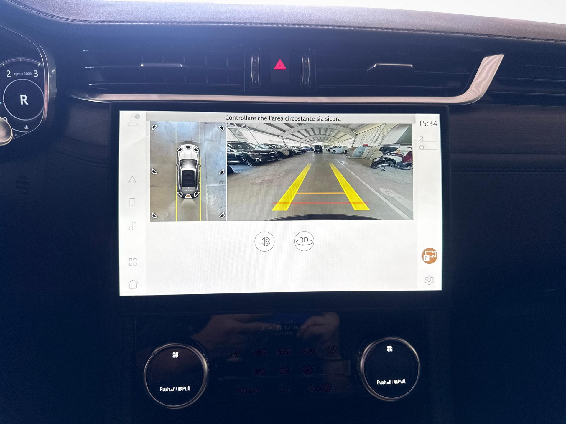 JAGUAR F-Pace 2.0 D I4 200 SE AWD - Ruote invernali incluse-image-12