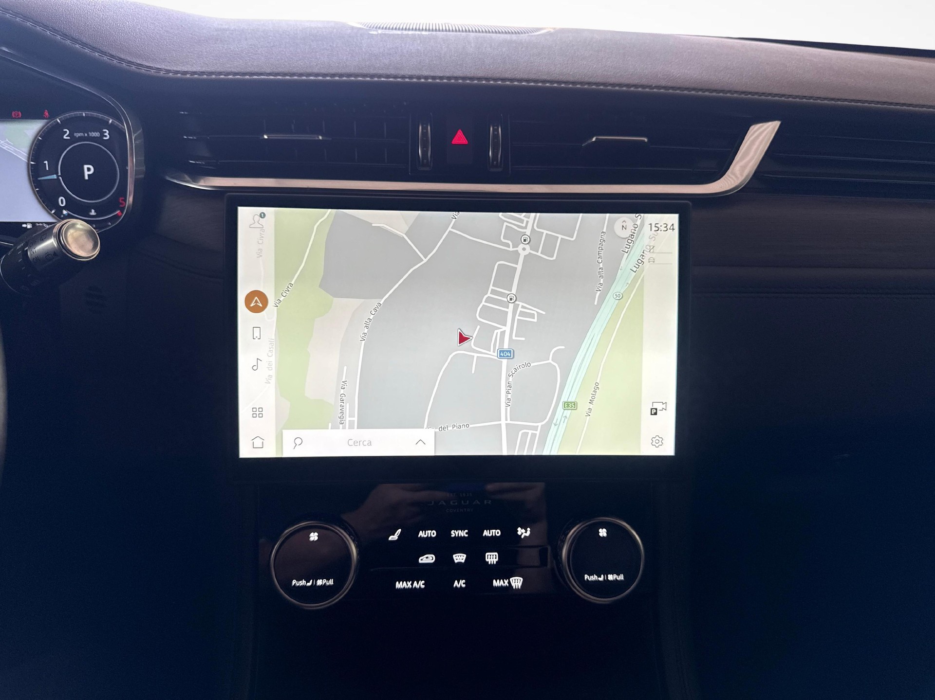 JAGUAR F-Pace 2.0 D I4 200 SE AWD - Ruote invernali incluse-image-13