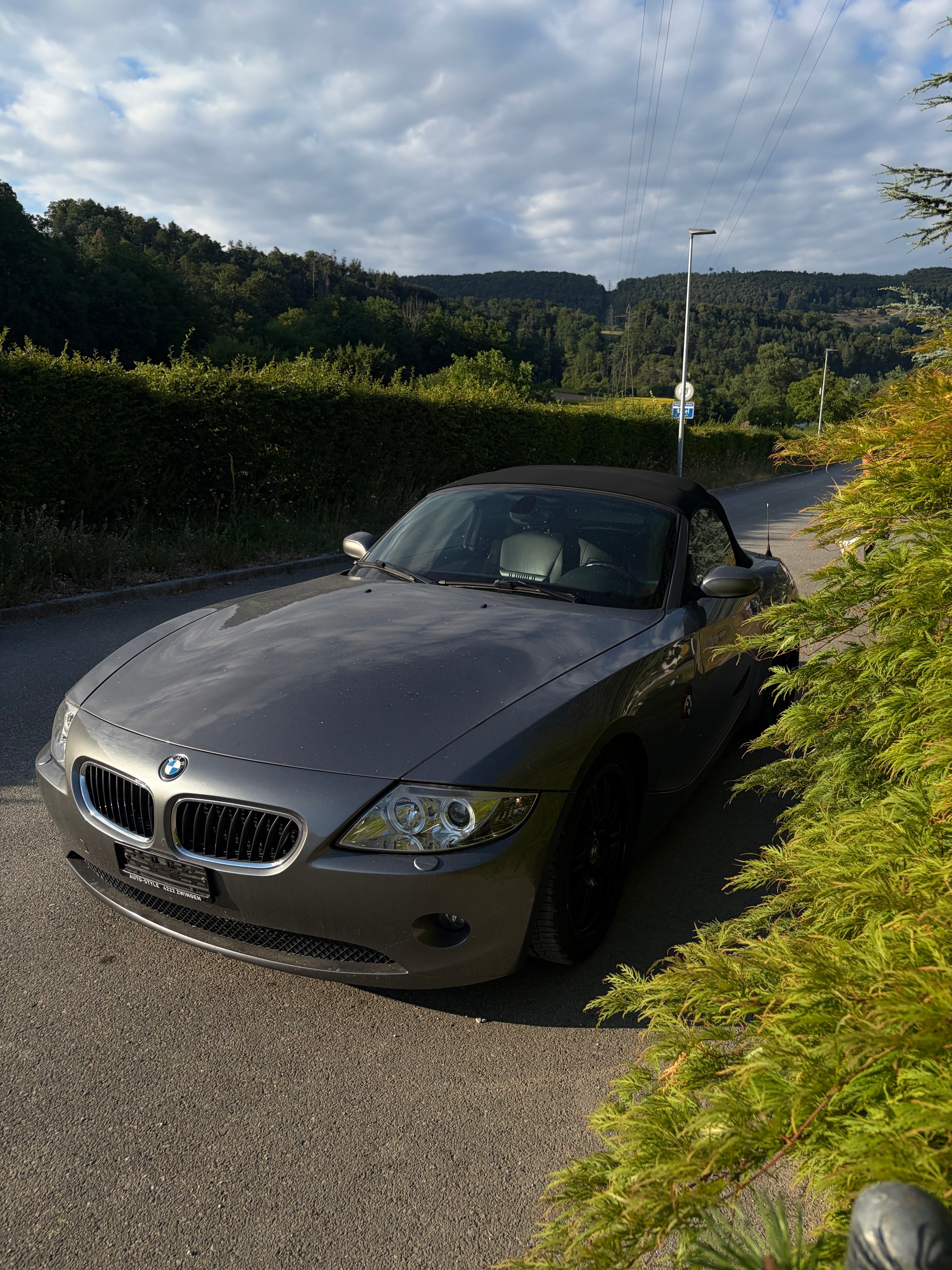 BMW Z4 2.5i Roadster-image-4