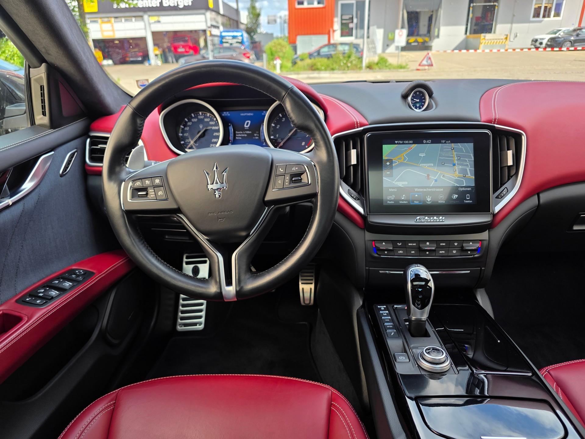 MASERATI Ghibli S Q4 3.0 V6 GranLusso Automatica-image-11