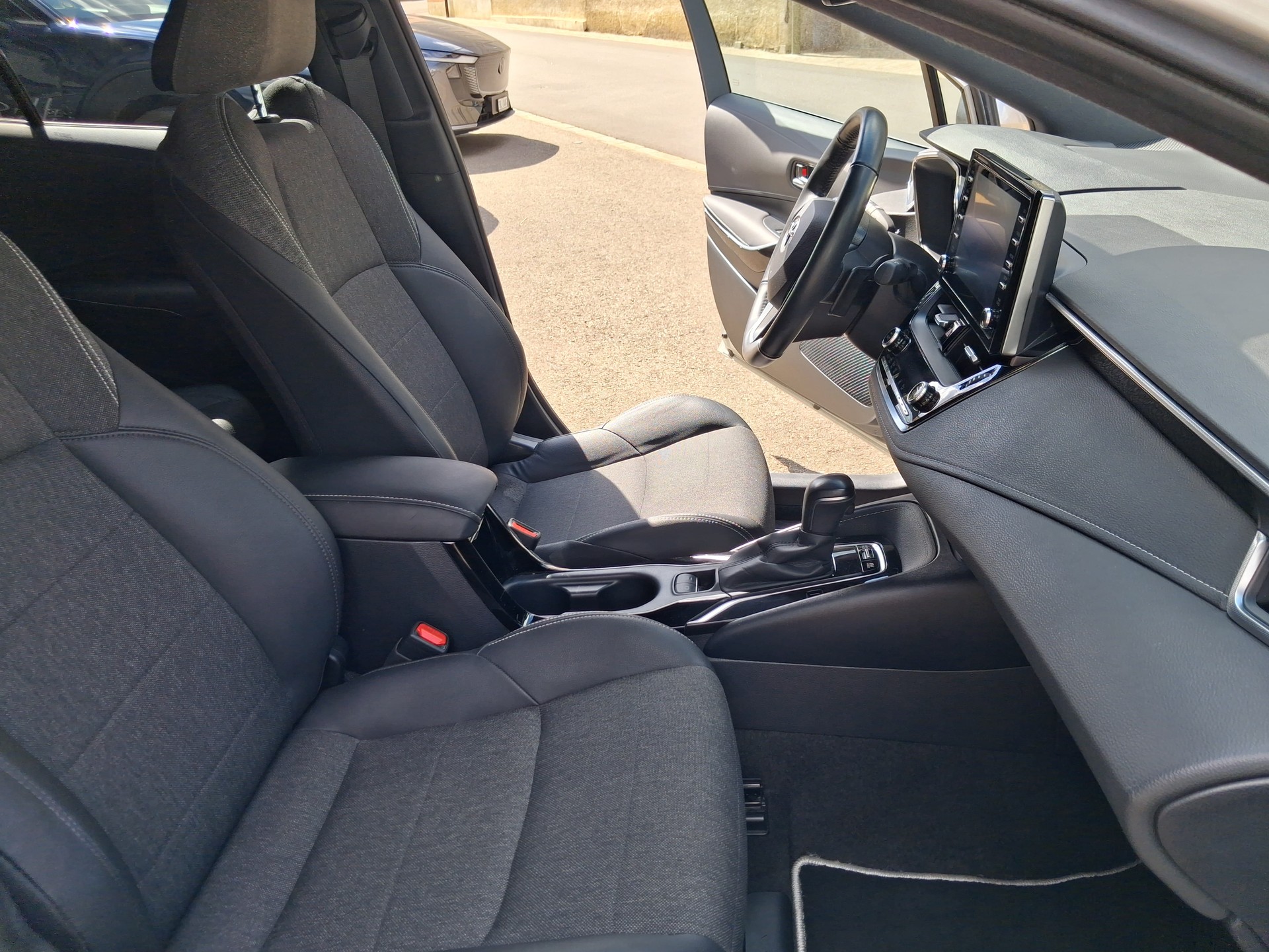 TOYOTA Corolla Touring Sports 2.0 HSD Trend-image-10
