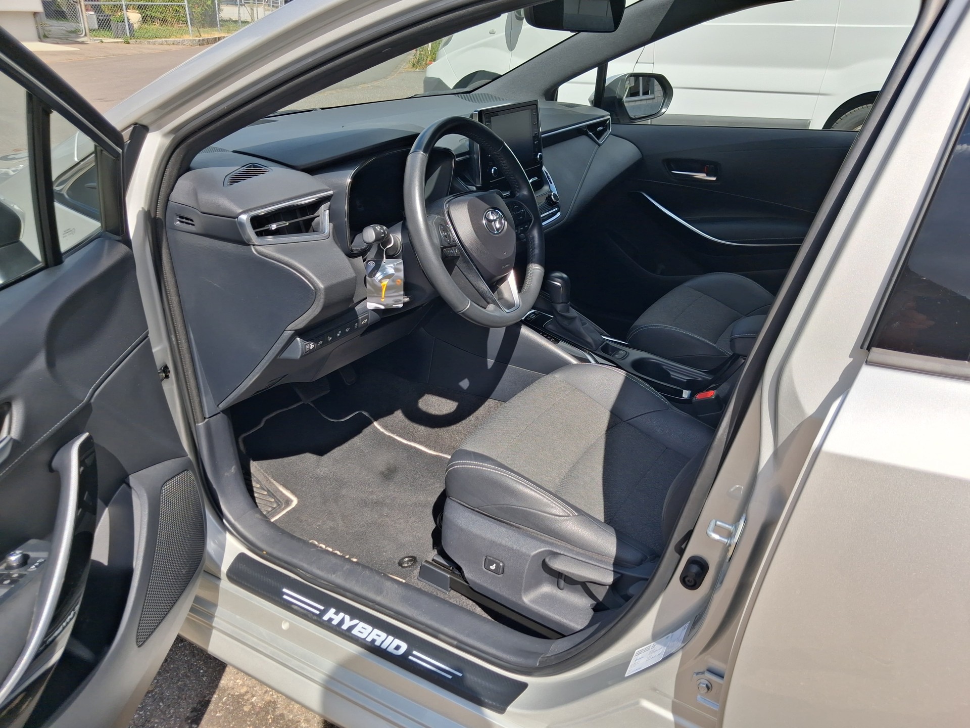 TOYOTA Corolla Touring Sports 2.0 HSD Trend-image-16