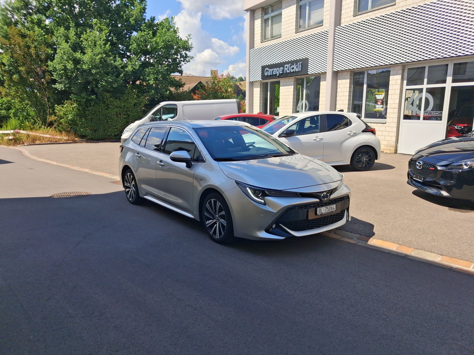 TOYOTA Corolla Touring Sports 2.0 HSD Trend-showroom-element-1