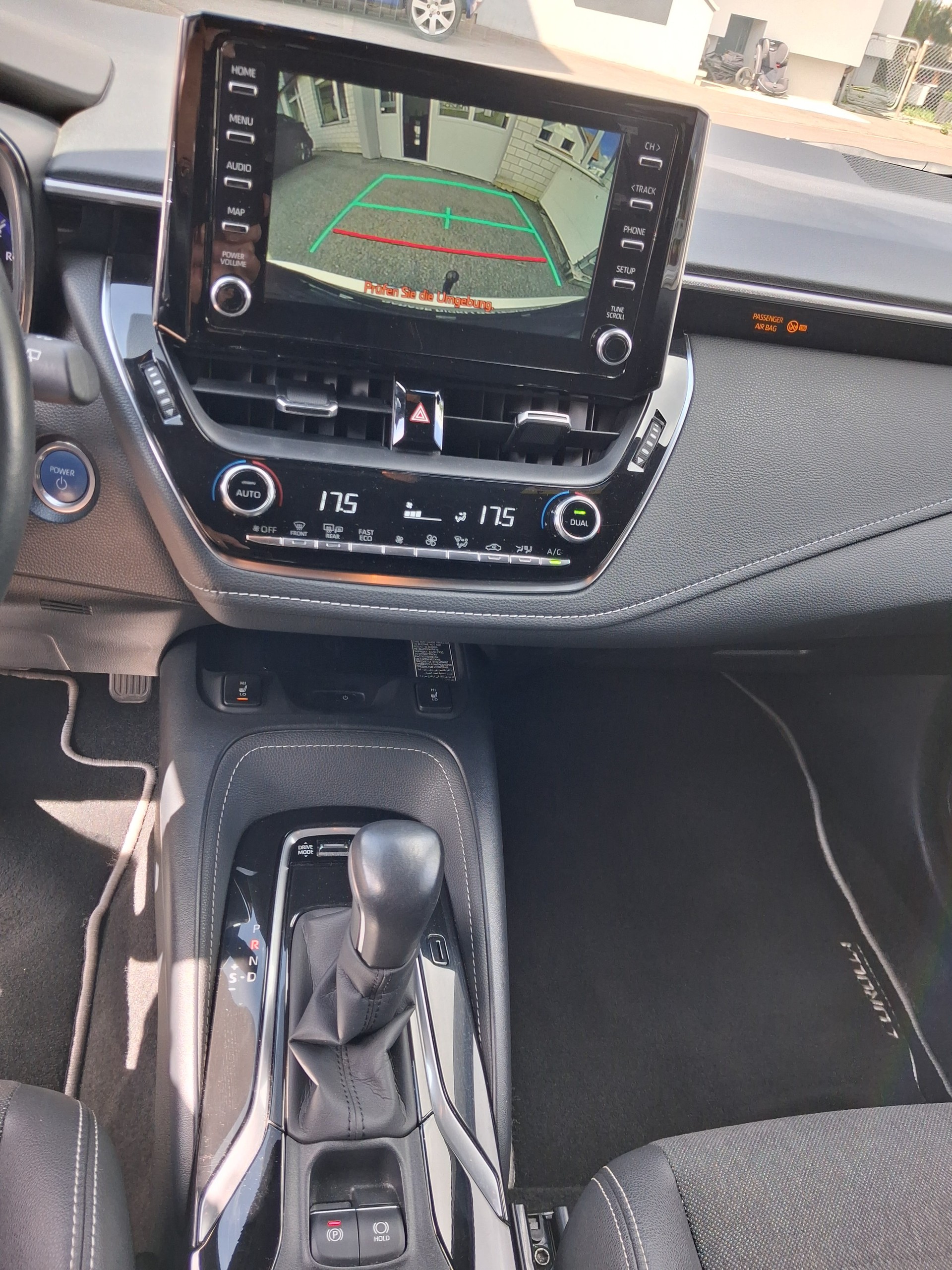 TOYOTA Corolla Touring Sports 2.0 HSD Trend-image-8