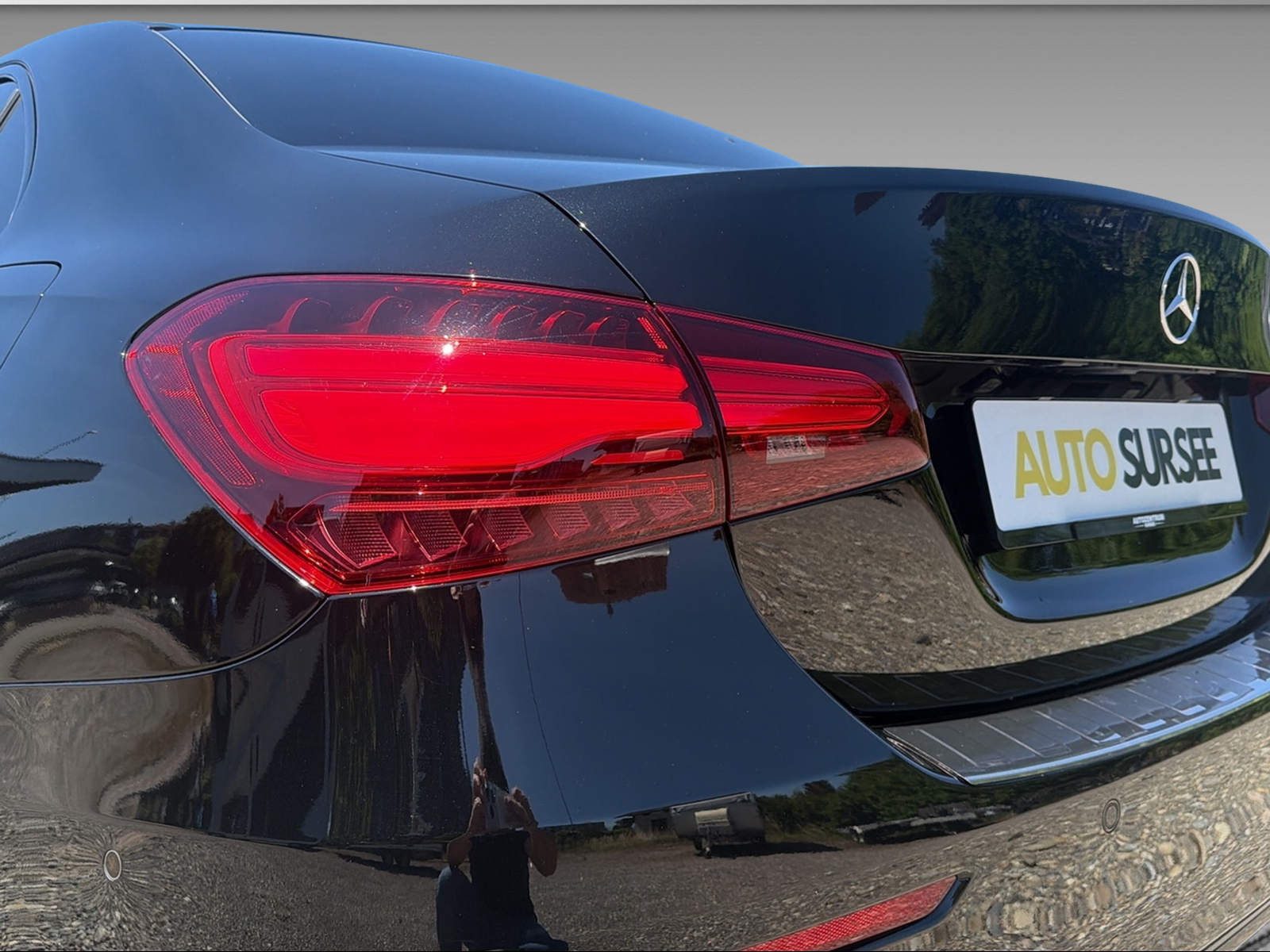 MERCEDES-BENZ A 200 AMG Line Limousine-image-5