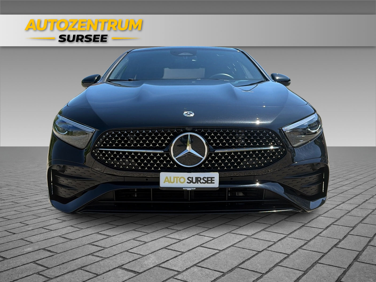 MERCEDES-BENZ A 200 AMG Line Limousine-image-11