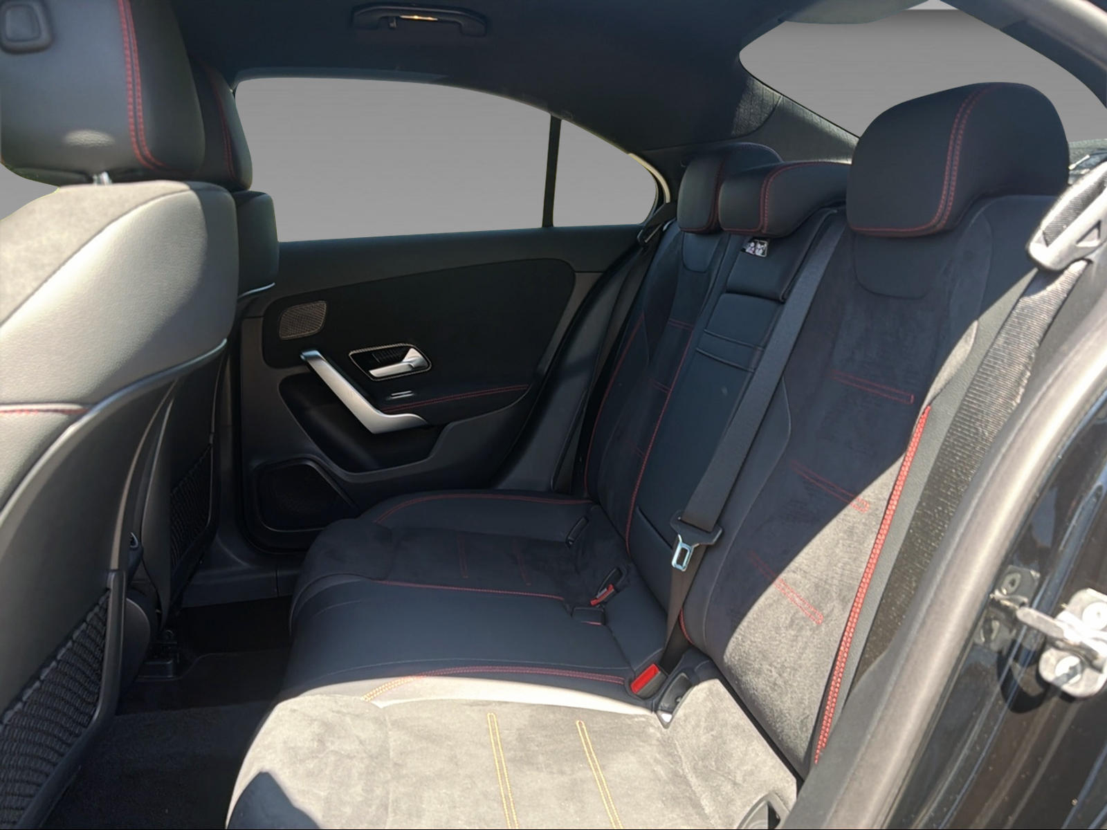 MERCEDES-BENZ A 200 AMG Line Limousine-image-21