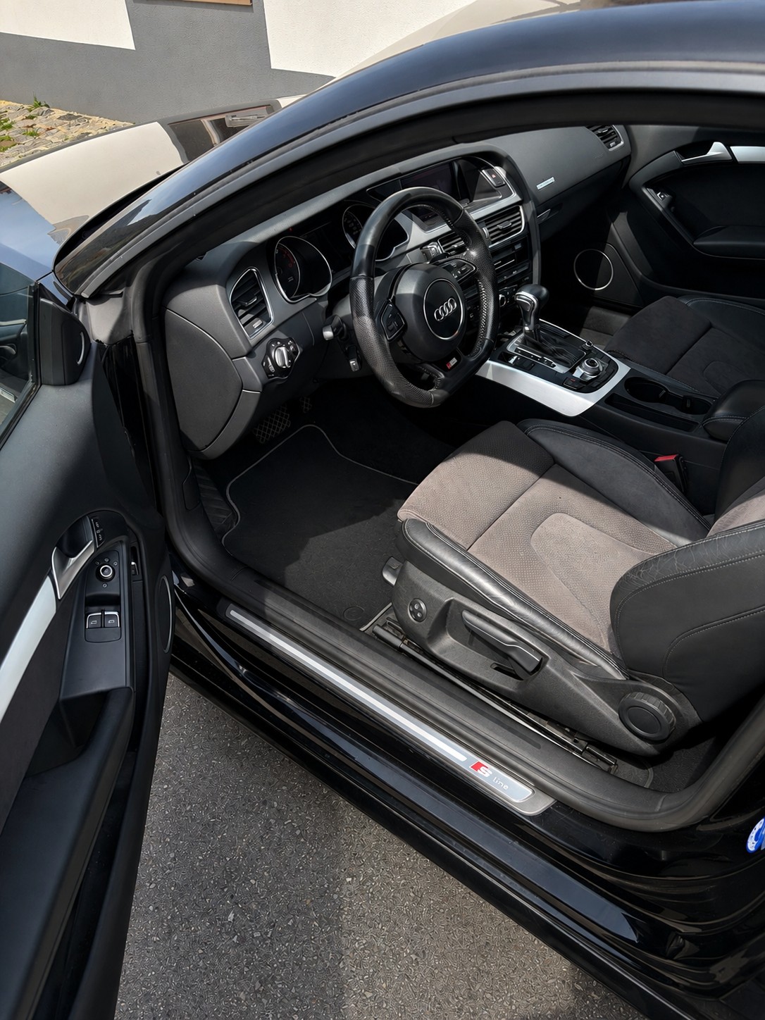 AUDI A5 Coupé 2.0 TFSI quattro S-line MFK 02.26-image-10