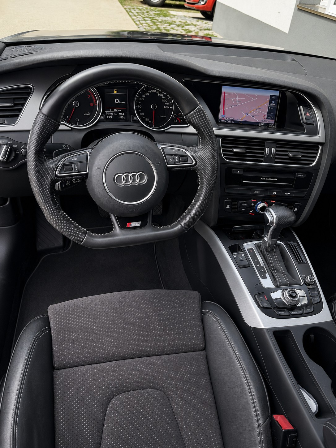 AUDI A5 Coupé 2.0 TFSI quattro S-line MFK 02.26-image-8