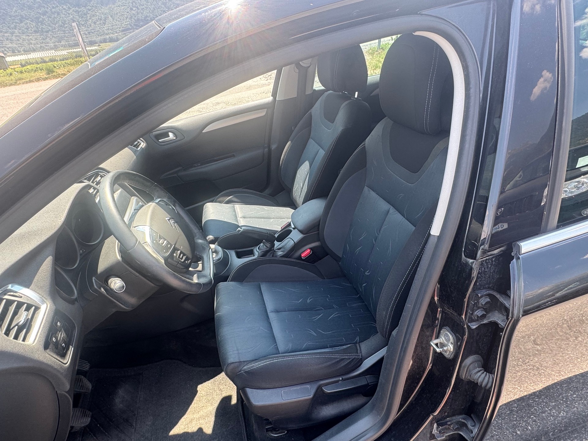 CITROEN C4 Berline 1.6 VTi Séduction-image-6