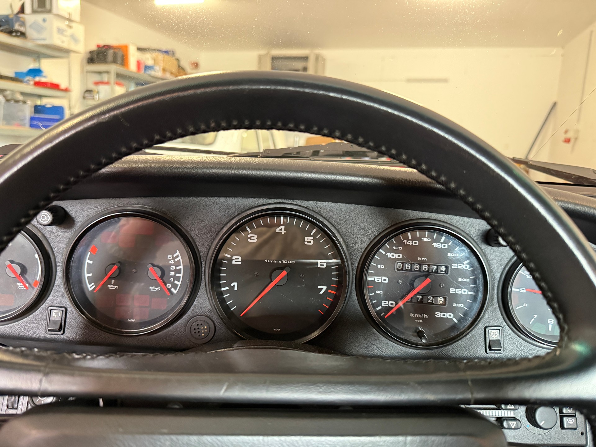 PORSCHE 3.6 Carrera 2-image-5