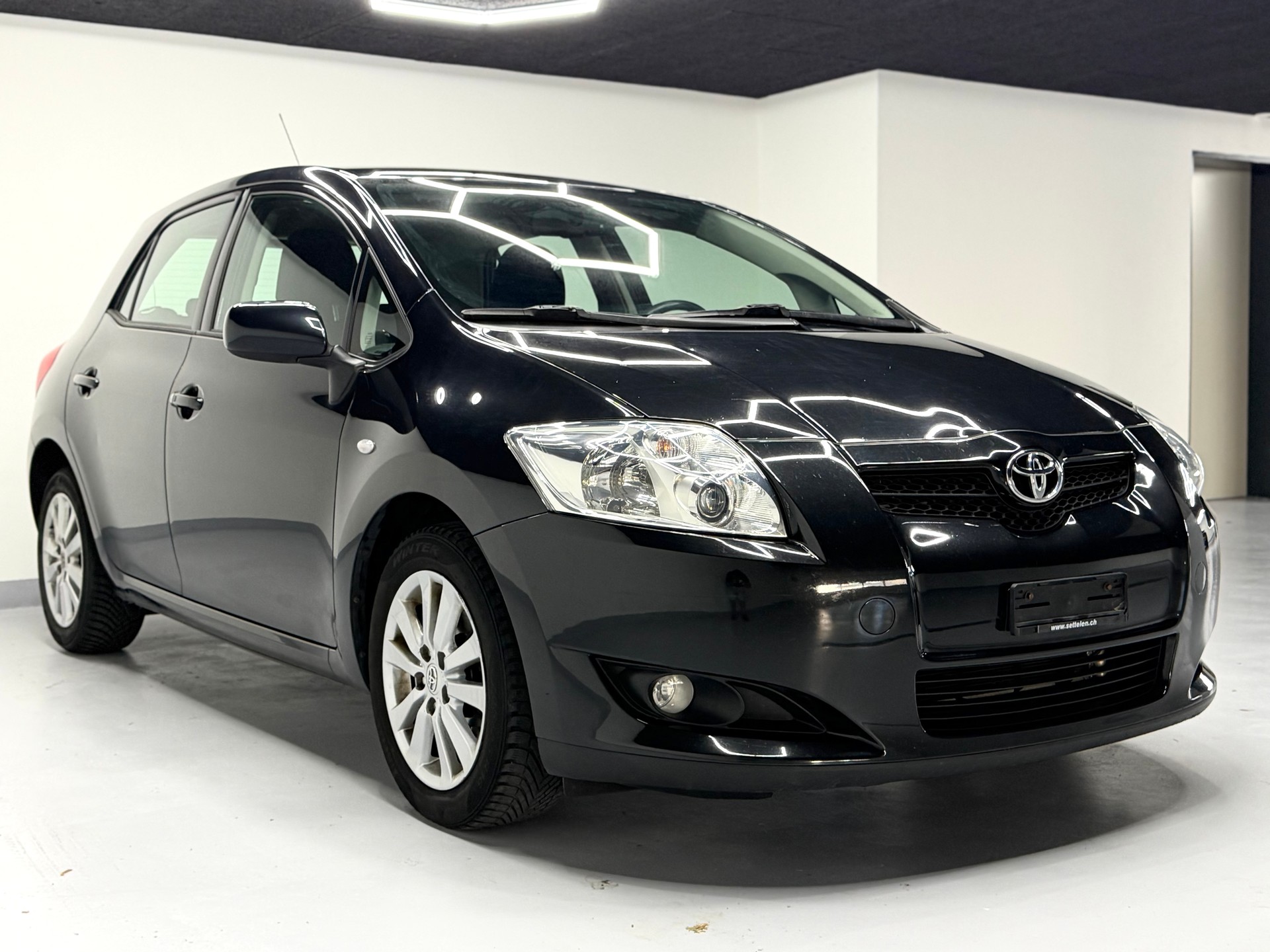 TOYOTA Auris 1.8 Linea Sol-image-2