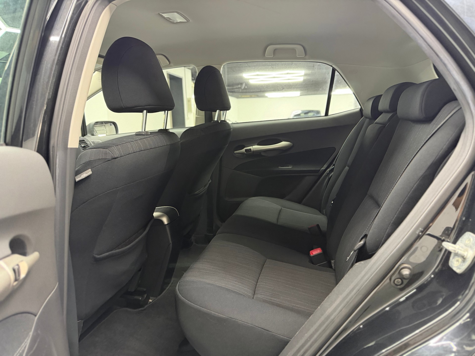 TOYOTA Auris 1.8 Linea Sol-image-12