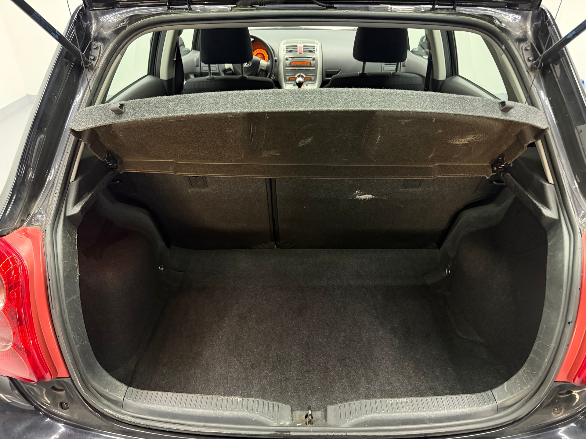 TOYOTA Auris 1.8 Linea Sol-image-13