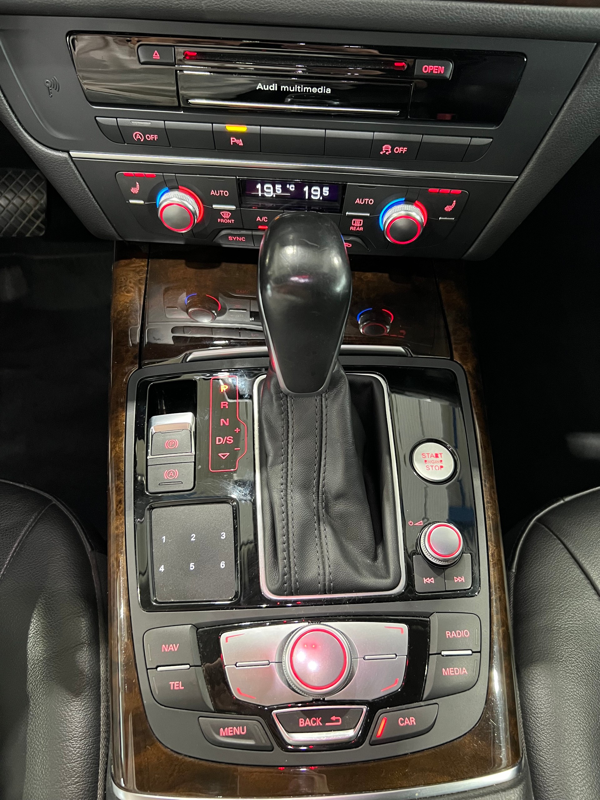 AUDI A6 Avant 3.0 TDI V6 quattro S-tronic**AHK,Panodach,CH Auslieferung,Frisch ab MFK**-image-15