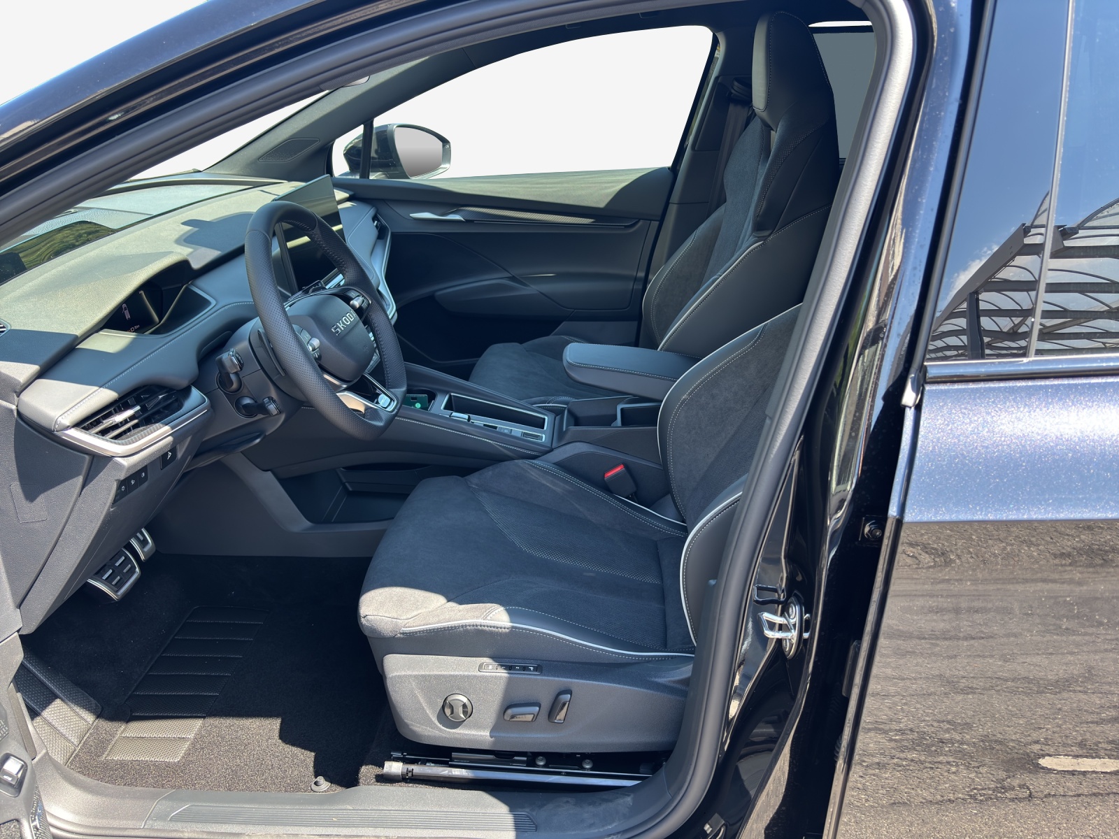 SKODA Elroq 85x Sportline 4x4-image-7
