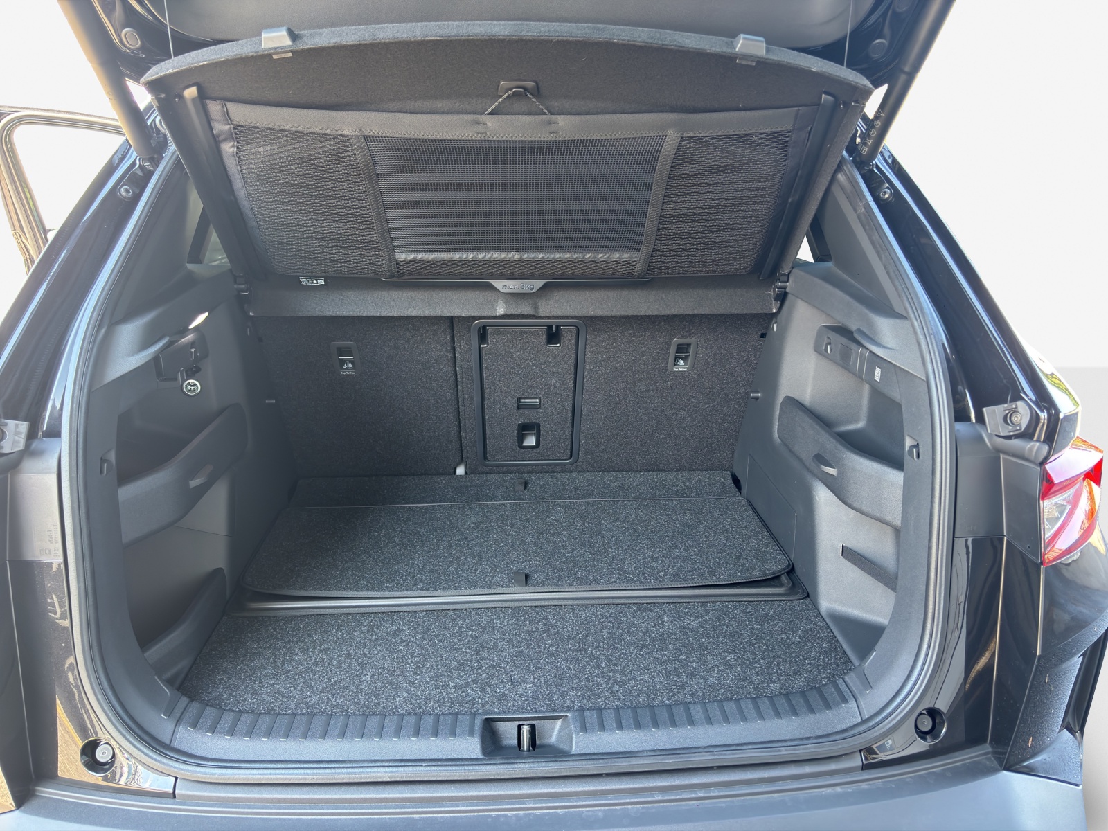 SKODA Elroq 85x Sportline 4x4-image-12