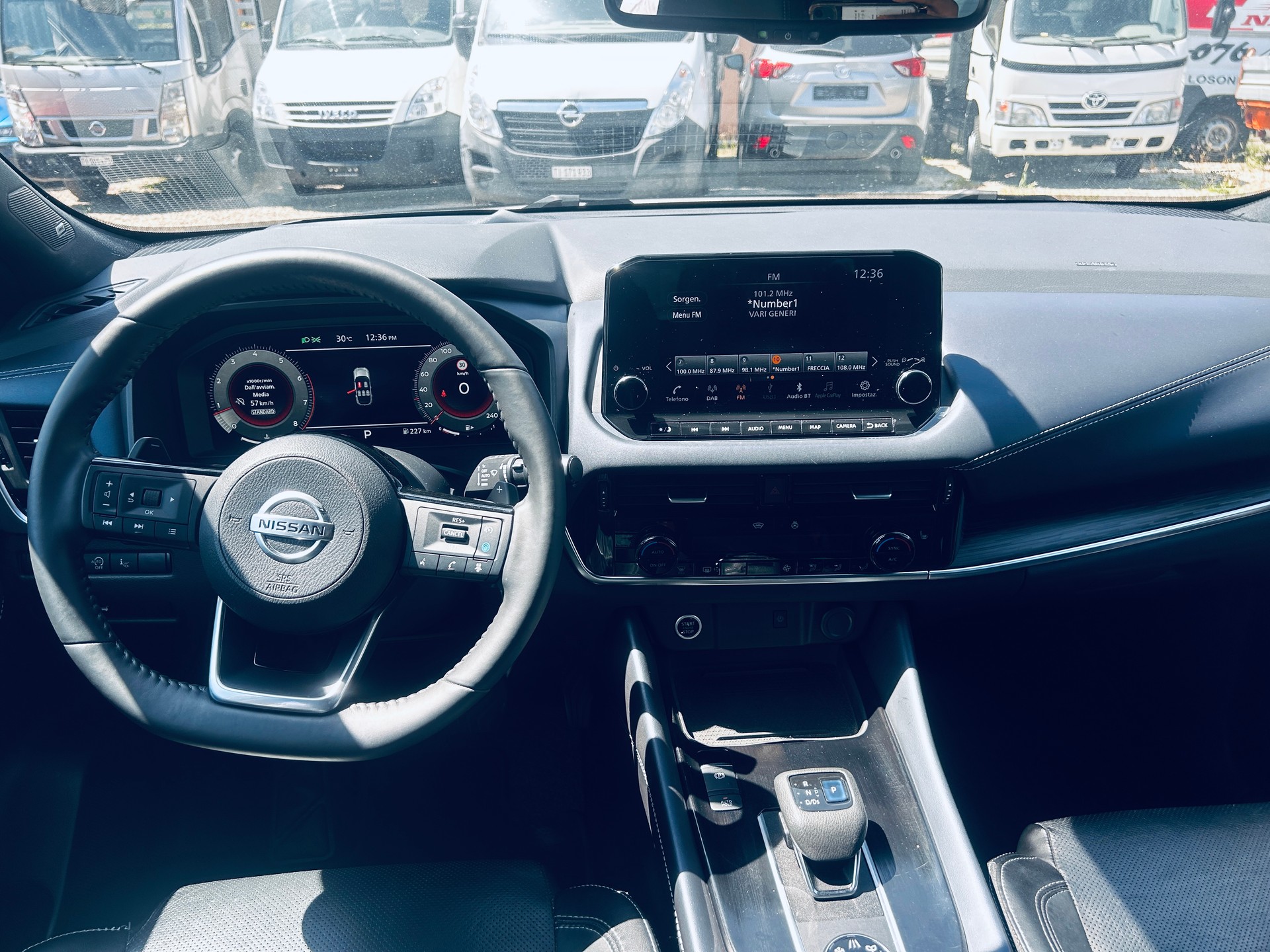 NISSAN Qashqai 1.3 DIG-T MHEV Tekna Xtronic 4x4-image-6