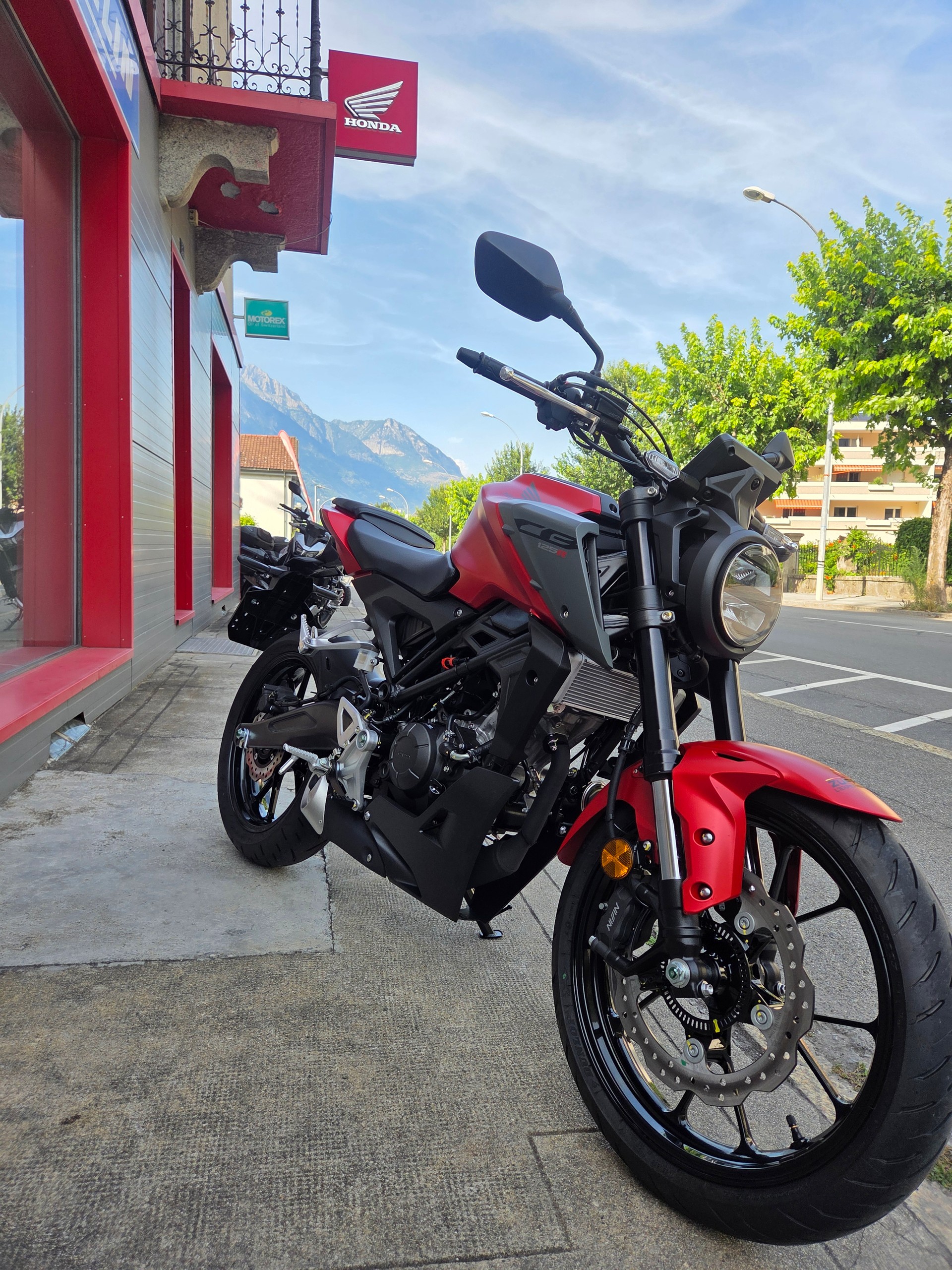 HONDA CB 125 R