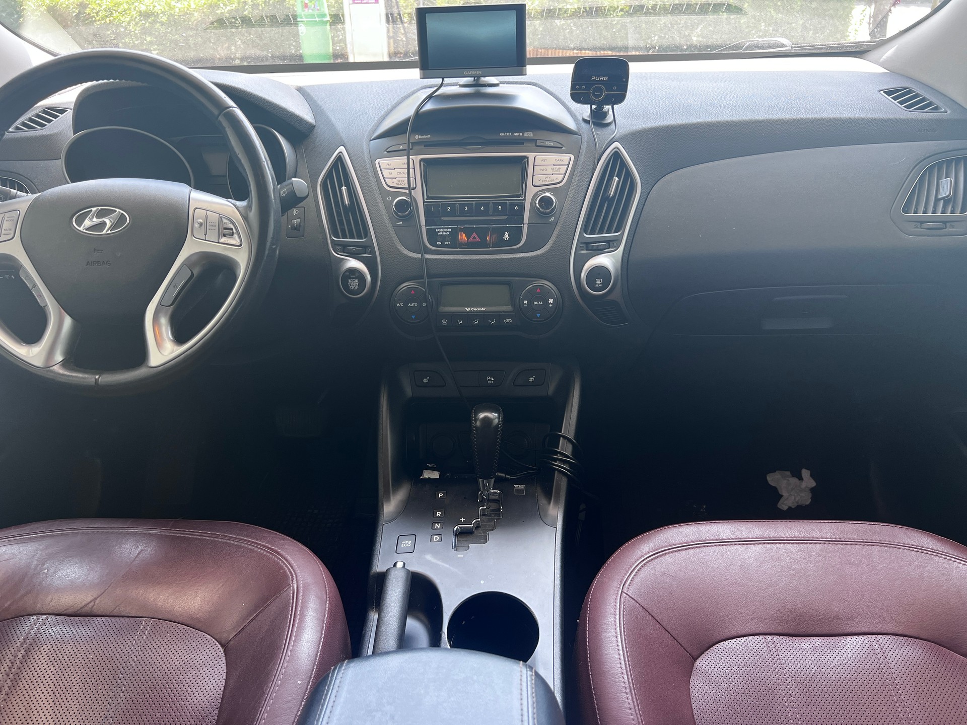 HYUNDAI iX 35 2.0 CRDi Premium 4WD Automatic-image-5