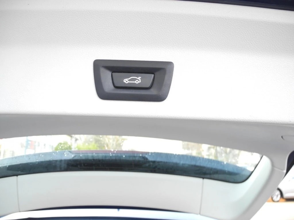 BMW X3 xDrive 20d xLine Steptronic ** Teil-Leder Ausstattung ** PDC V+H ** Frisch Ab MFK **-image-6