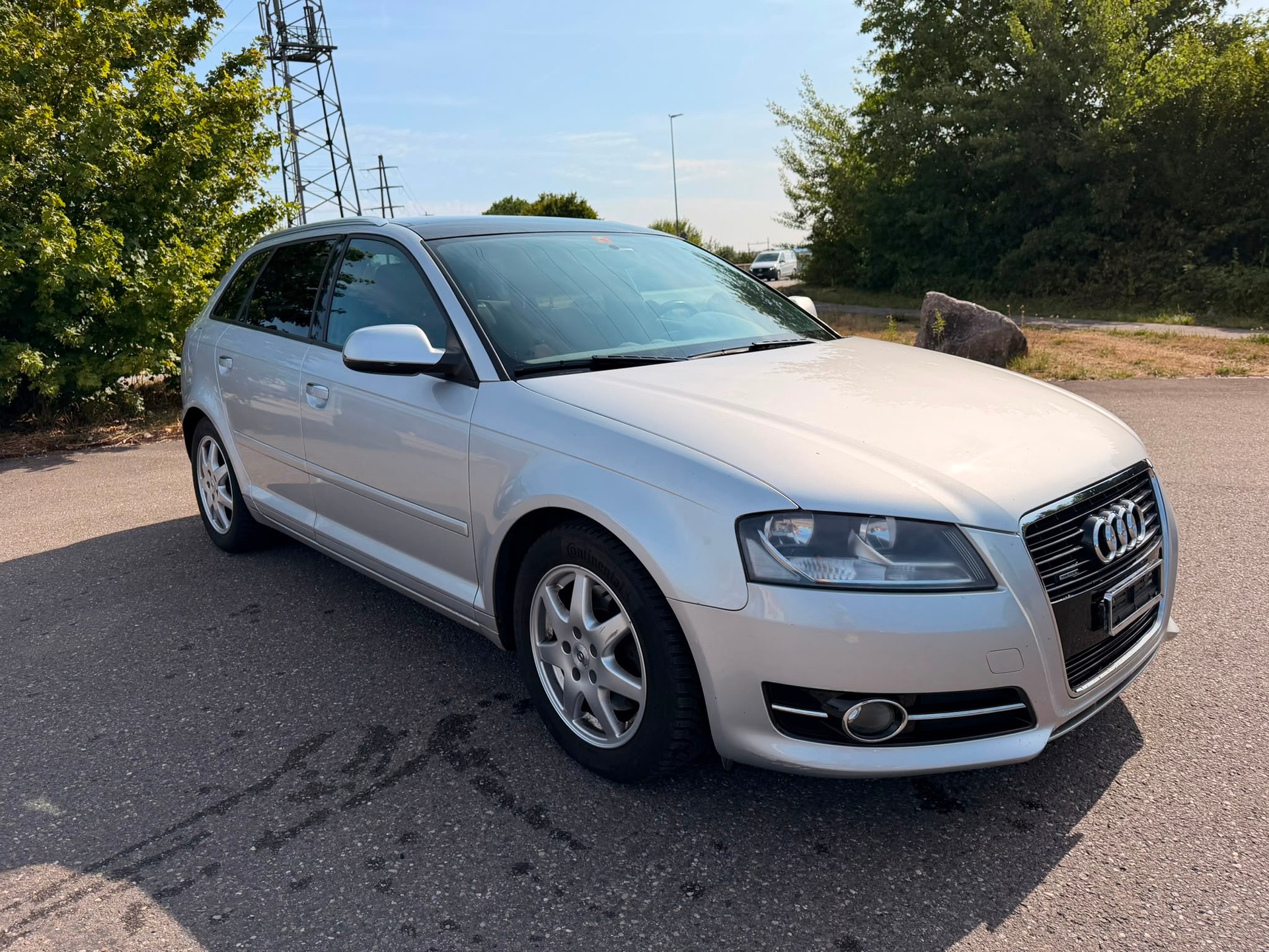 AUDI A3 Sportback 2.0 TDI Attraction quattro-image-2