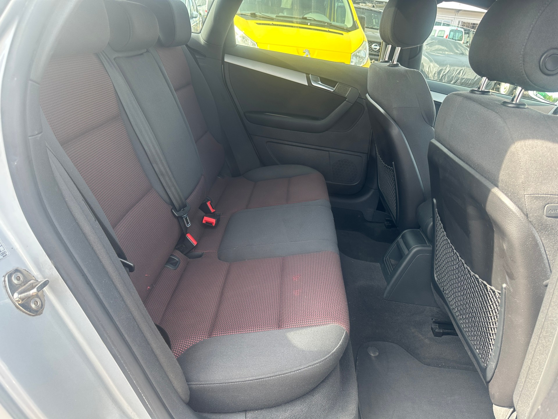 AUDI A3 Sportback 2.0 TDI Attraction quattro-image-13